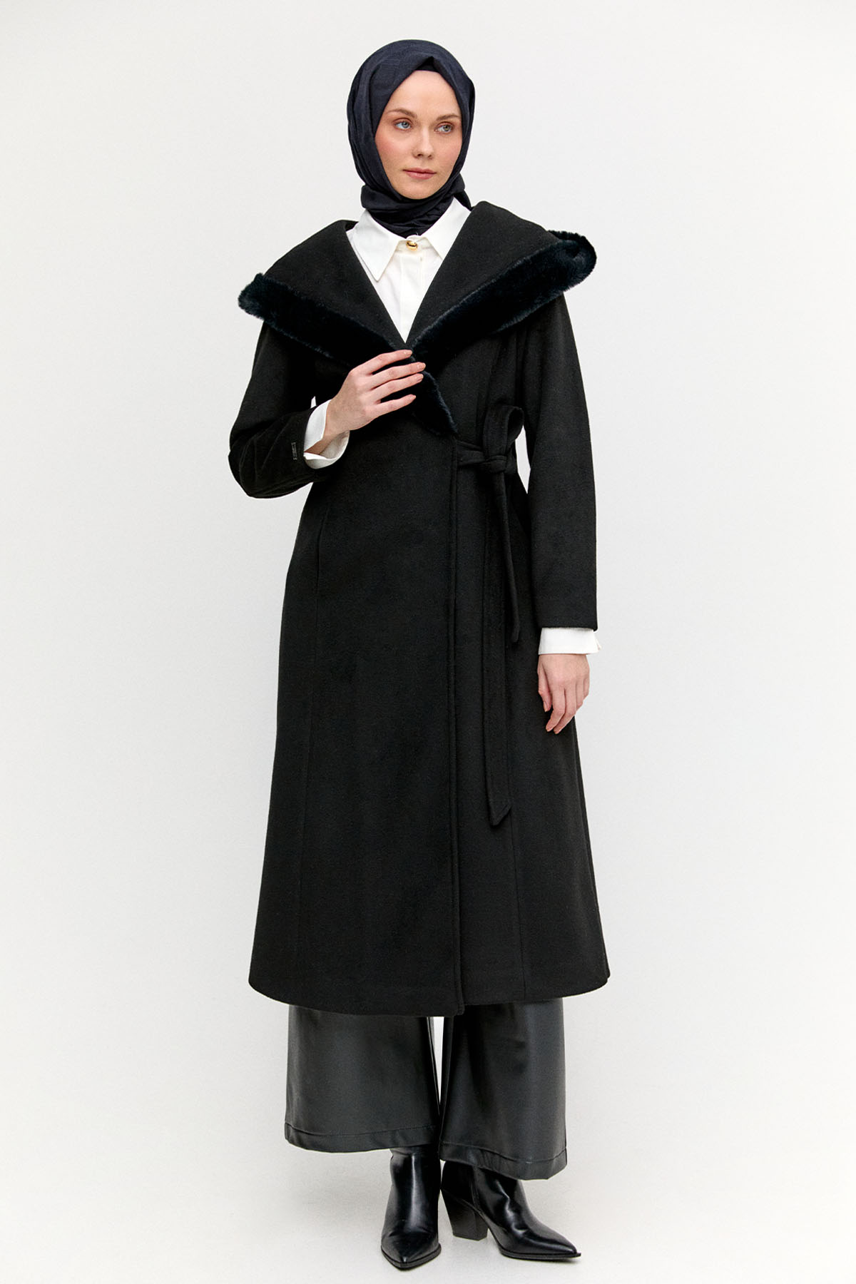Suni Kürk Kapüşonlu Kuşaklı Kaban, Tesettür Giyim