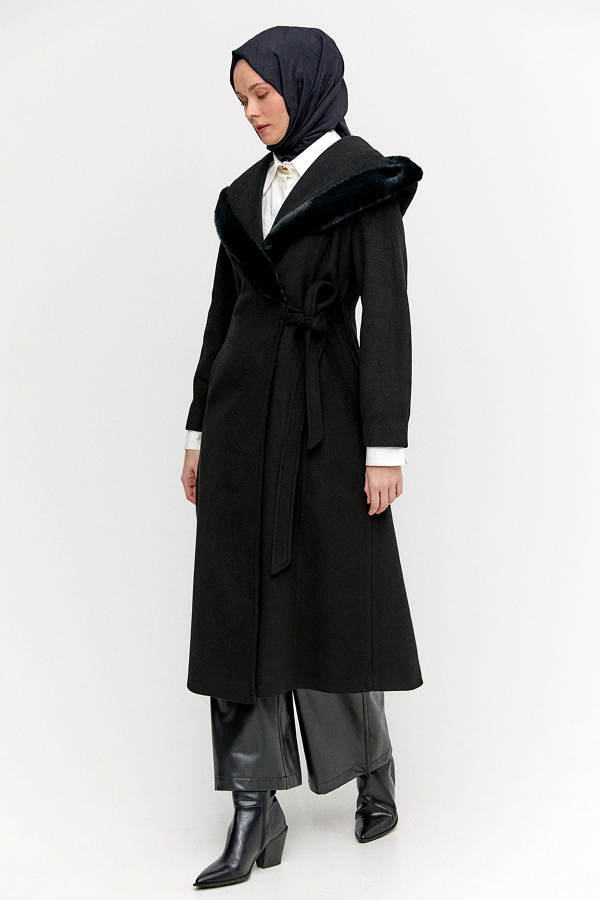 Suni Kürk Kapüşonlu Kuşaklı Kaban, Tesettür Giyim