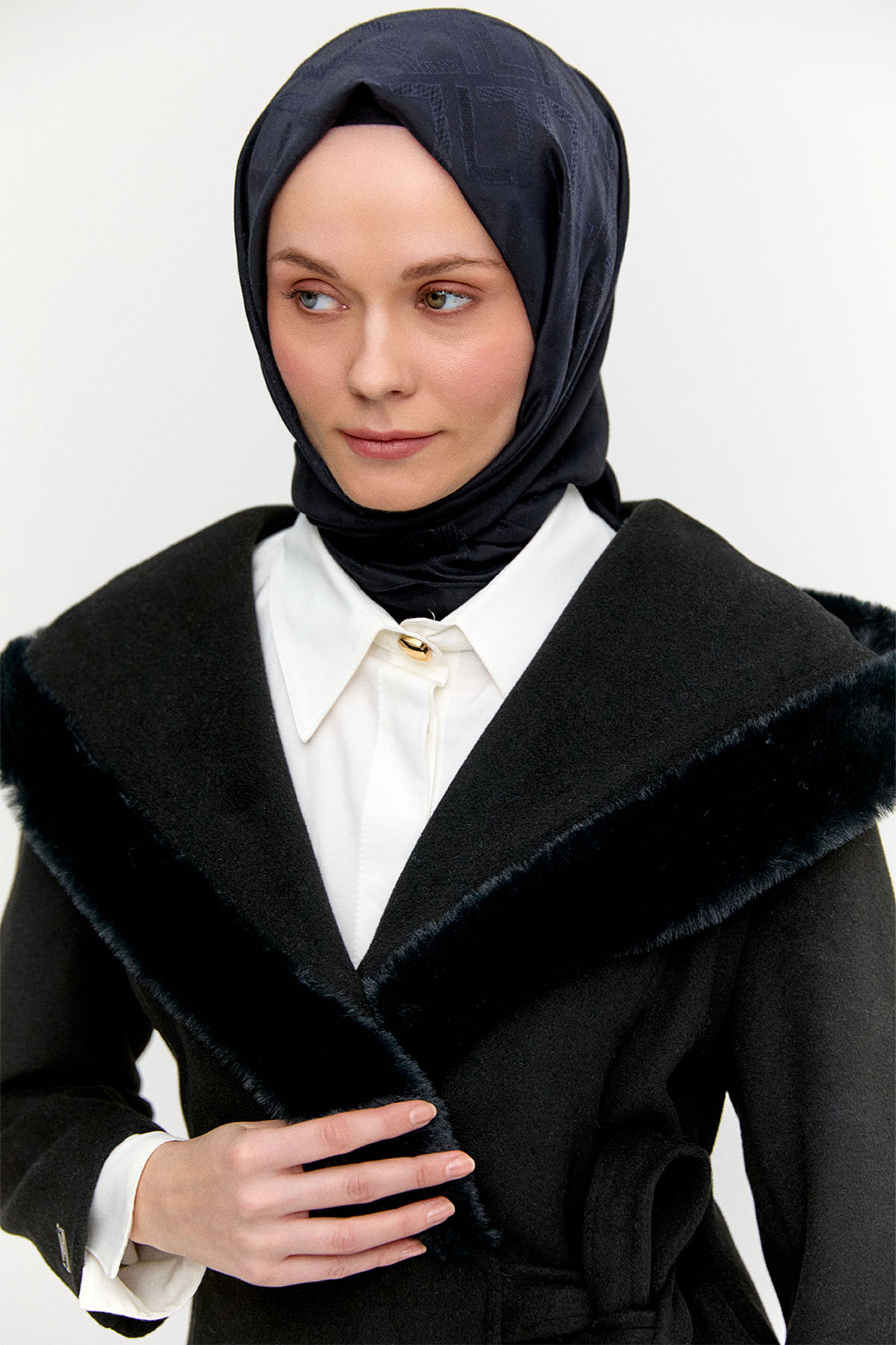 Suni Kürk Kapüşonlu Kuşaklı Kaban, Tesettür Giyim