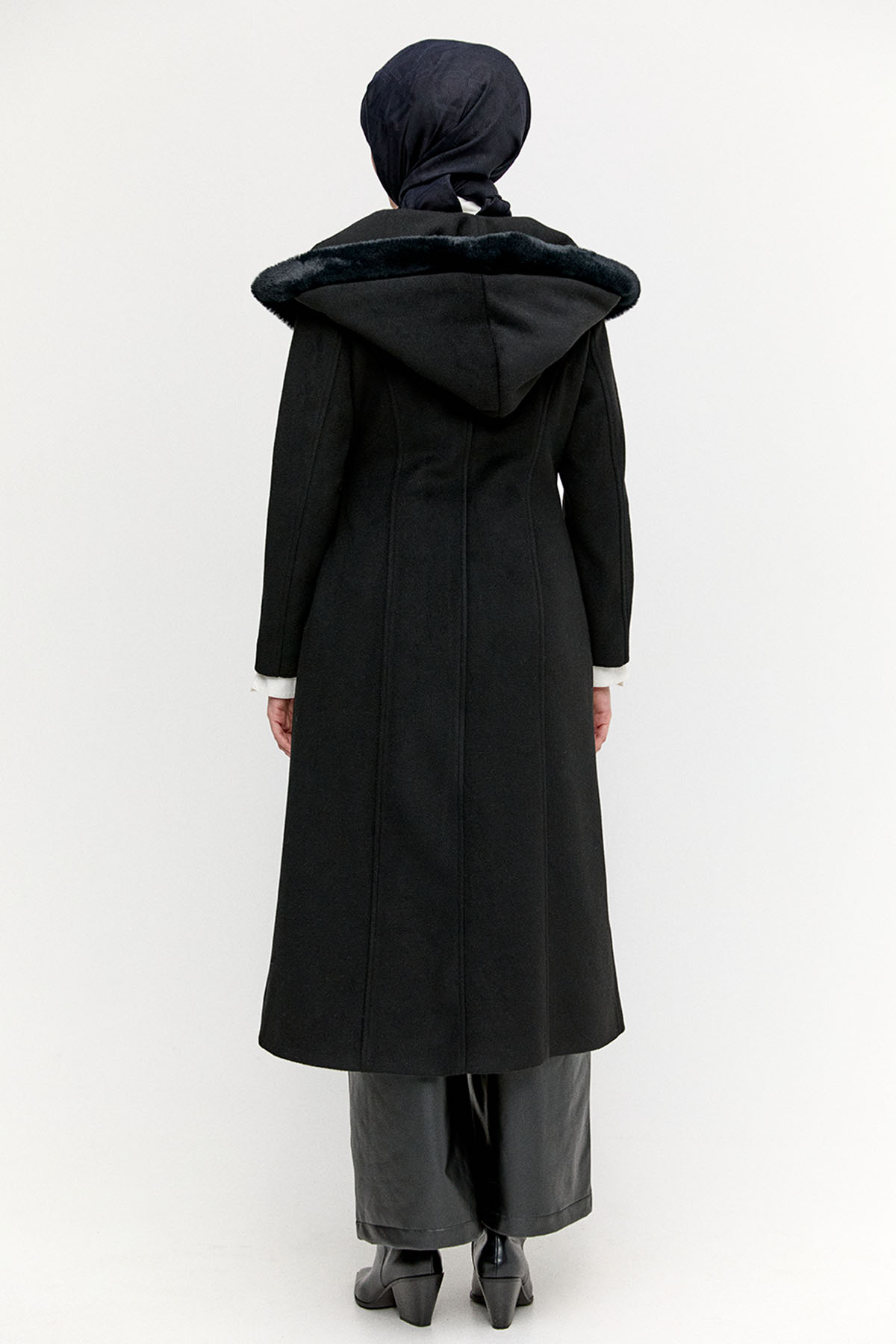 Suni Kürk Kapüşonlu Kuşaklı Kaban, Tesettür Giyim