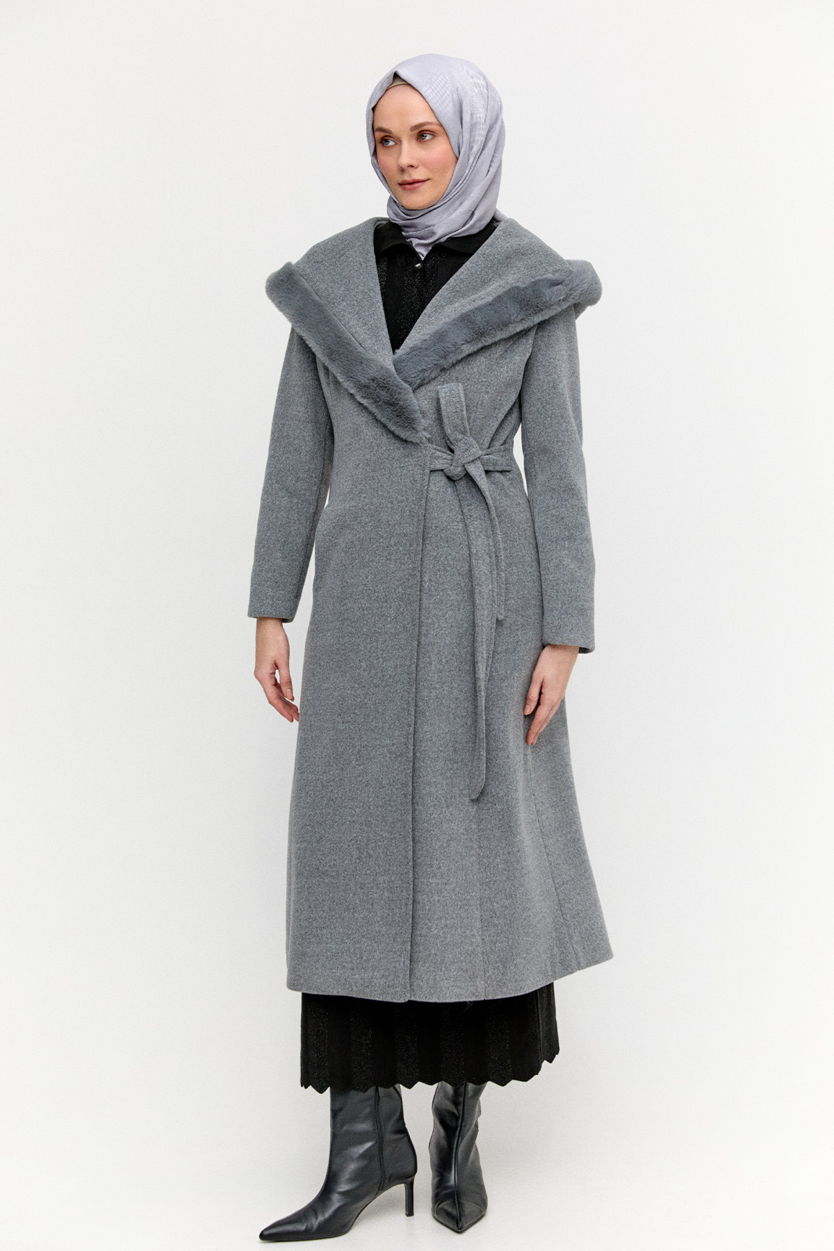 Suni Kürk Kapüşonlu Kuşaklı Kaban, Tesettür Giyim