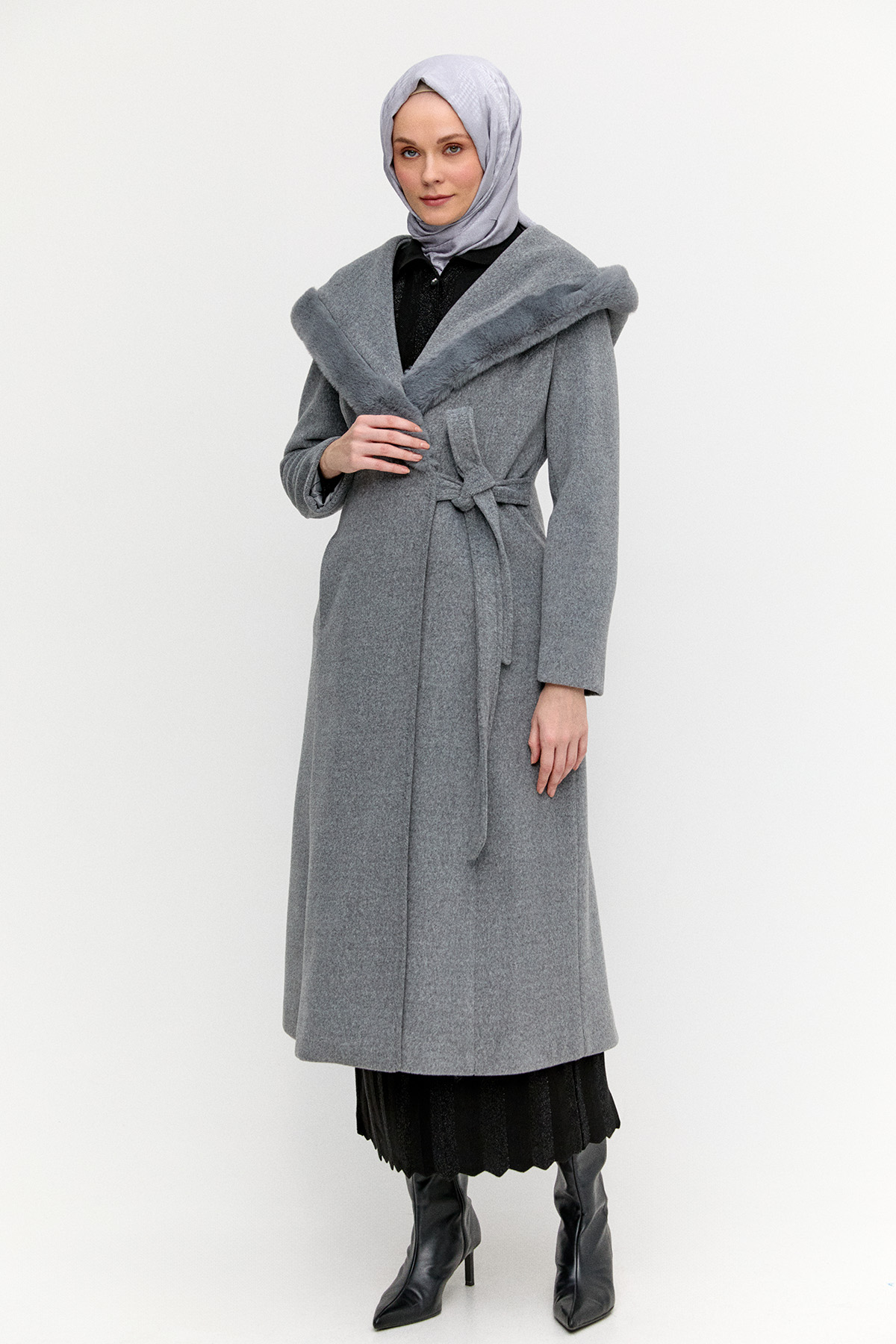 Suni Kürk Kapüşonlu Kuşaklı Kaban, Tesettür Giyim