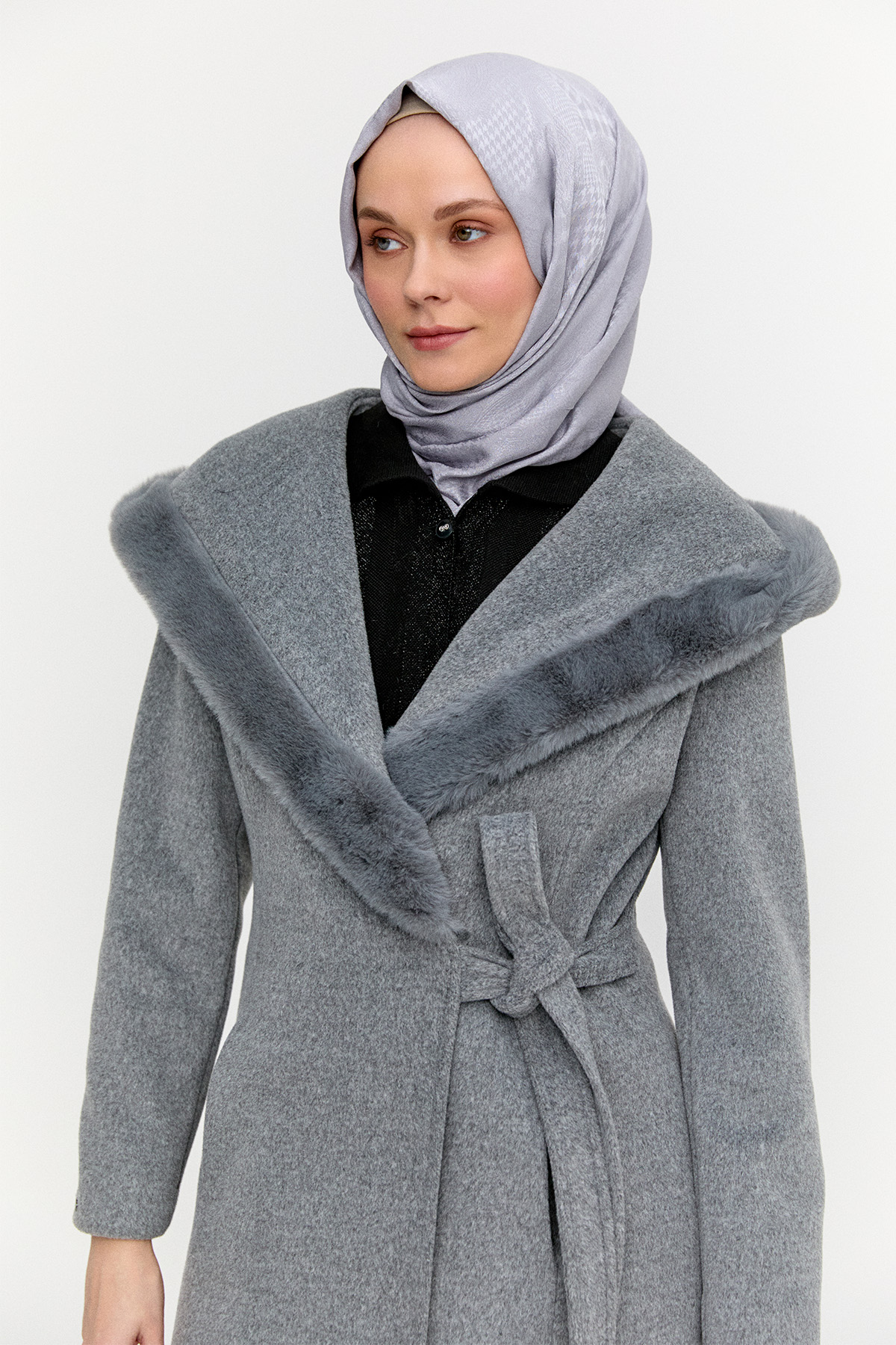 Suni Kürk Kapüşonlu Kuşaklı Kaban, Tesettür Giyim