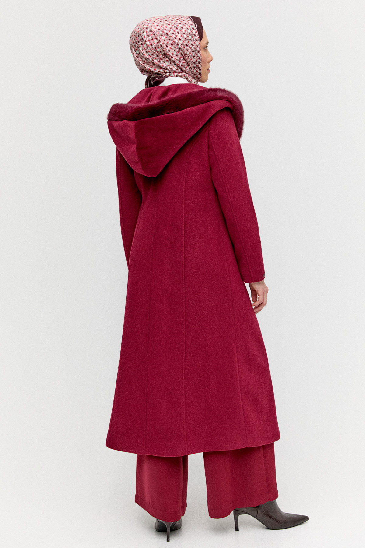 Suni Kürk Kapüşonlu Kuşaklı Kaban, Tesettür Giyim