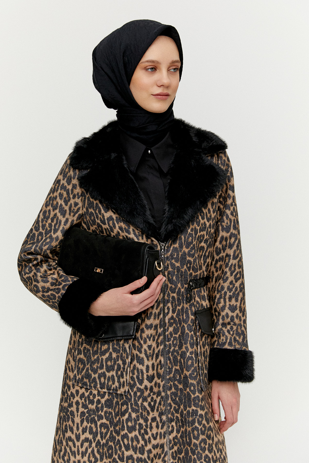 Leoparlı Suni Kürk Yünlü Kaban