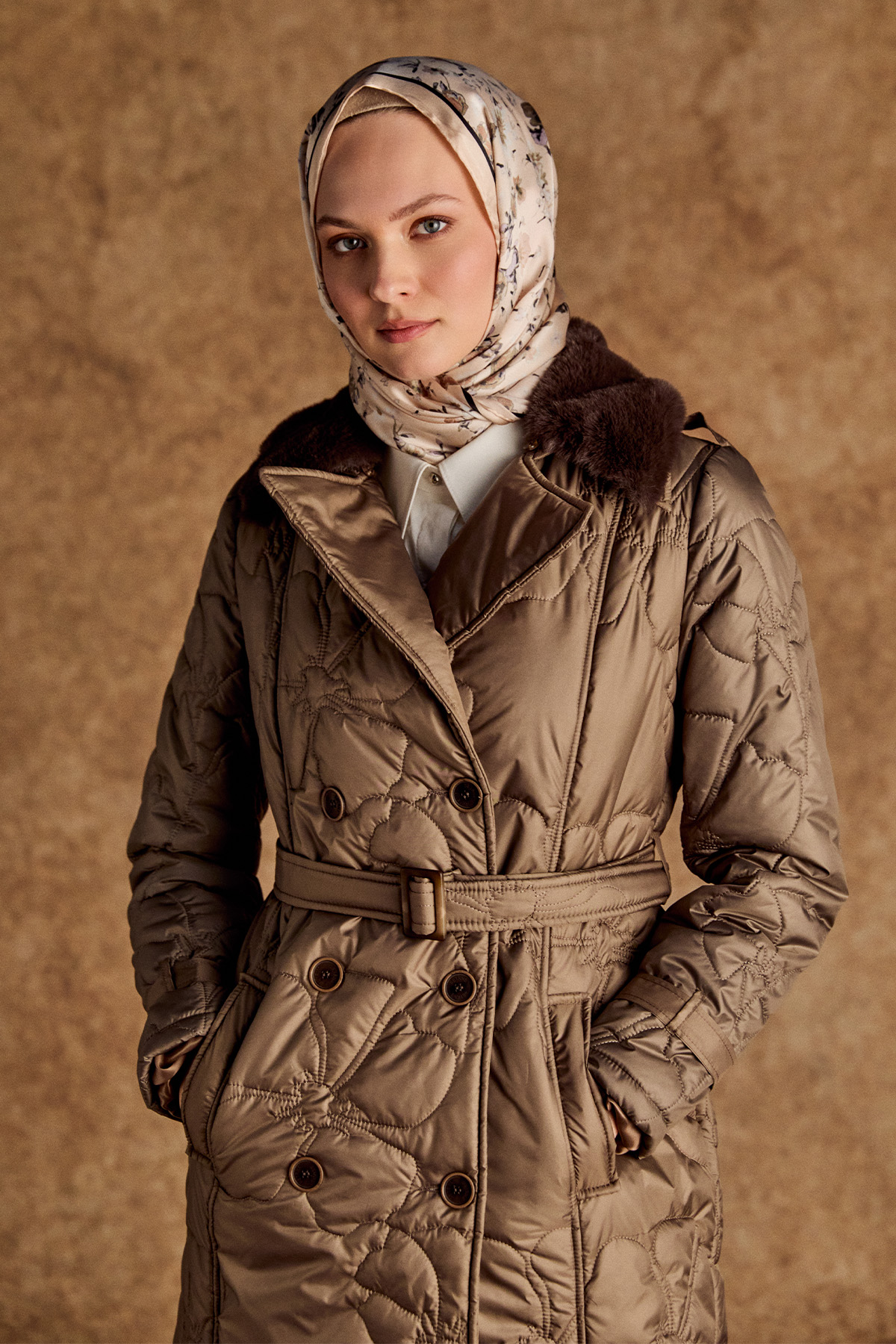 Suni Kürk Yakalı Kapitone Kruvaze Mont