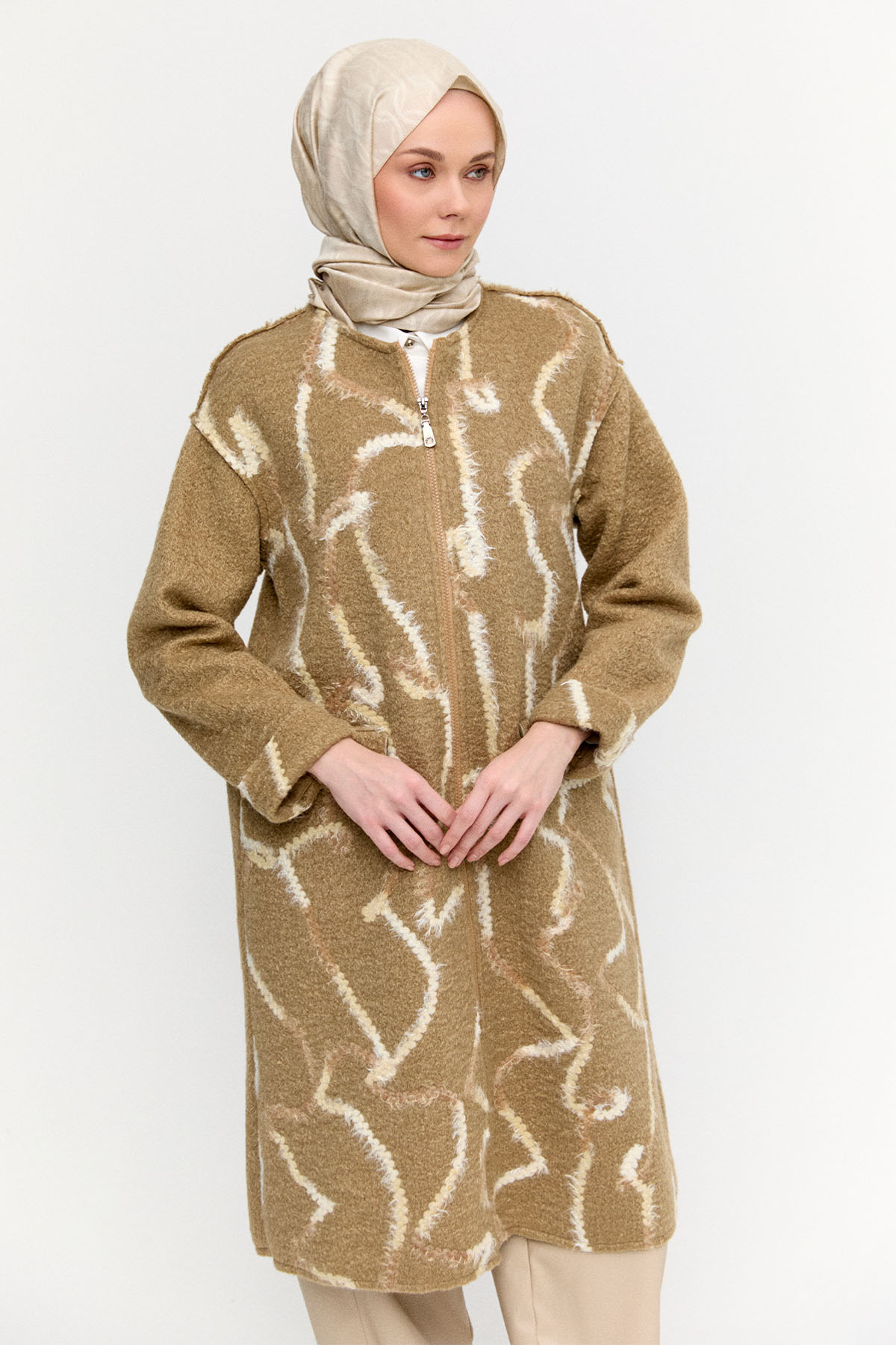 Desenli Fermuarlı Dokulu Kaban, Tesettür Giyim