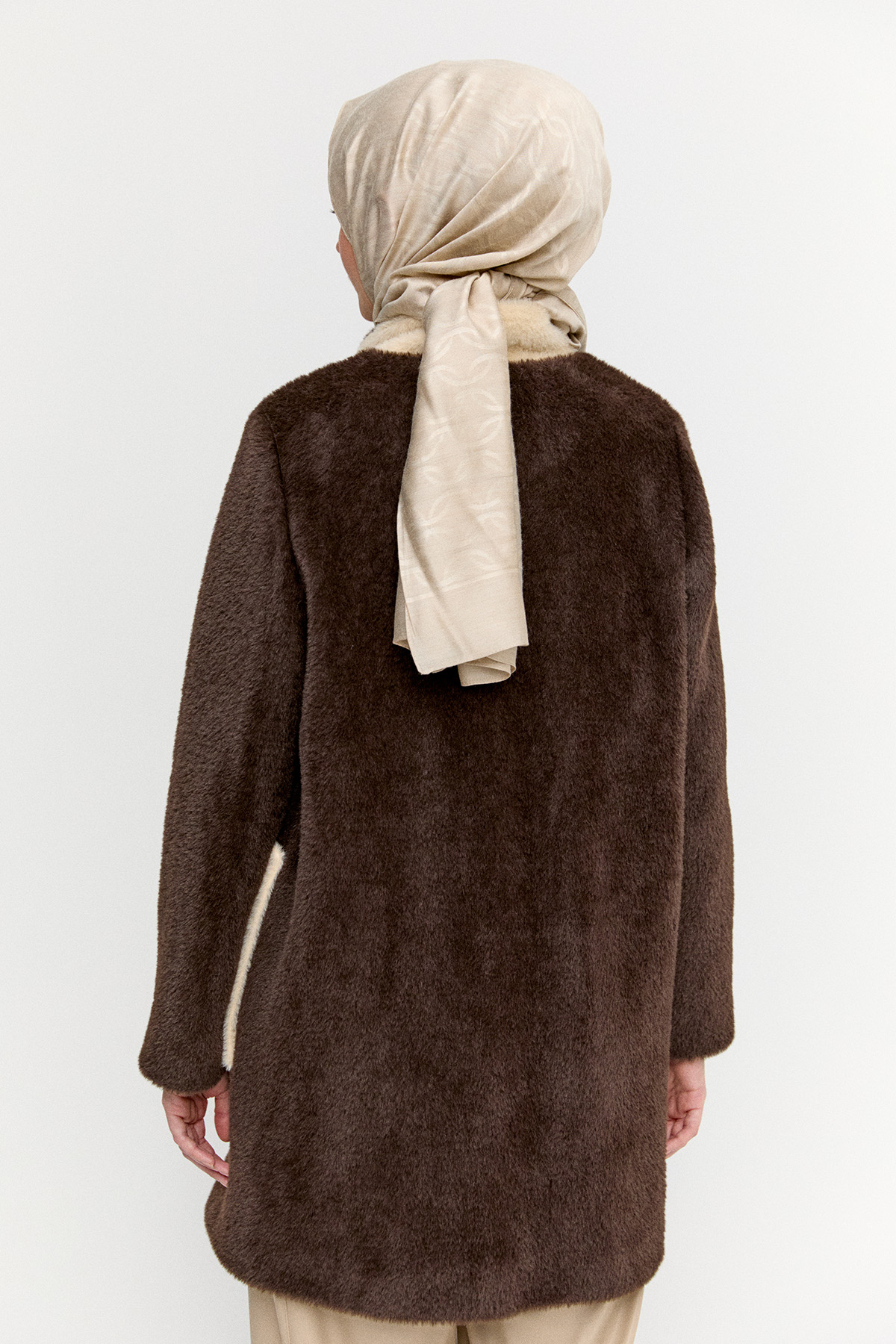 Fermurlı Yüksek Yaka Kaban, Tesettür Giyim