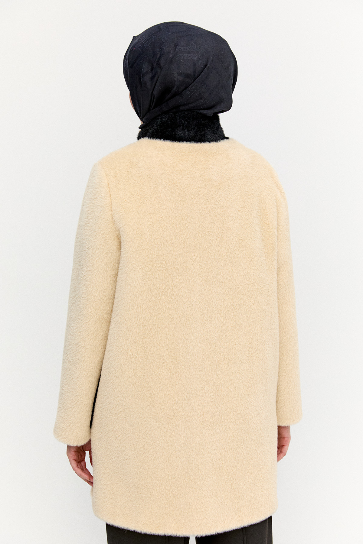 Fermurlı Yüksek Yaka Kaban, Tesettür Giyim