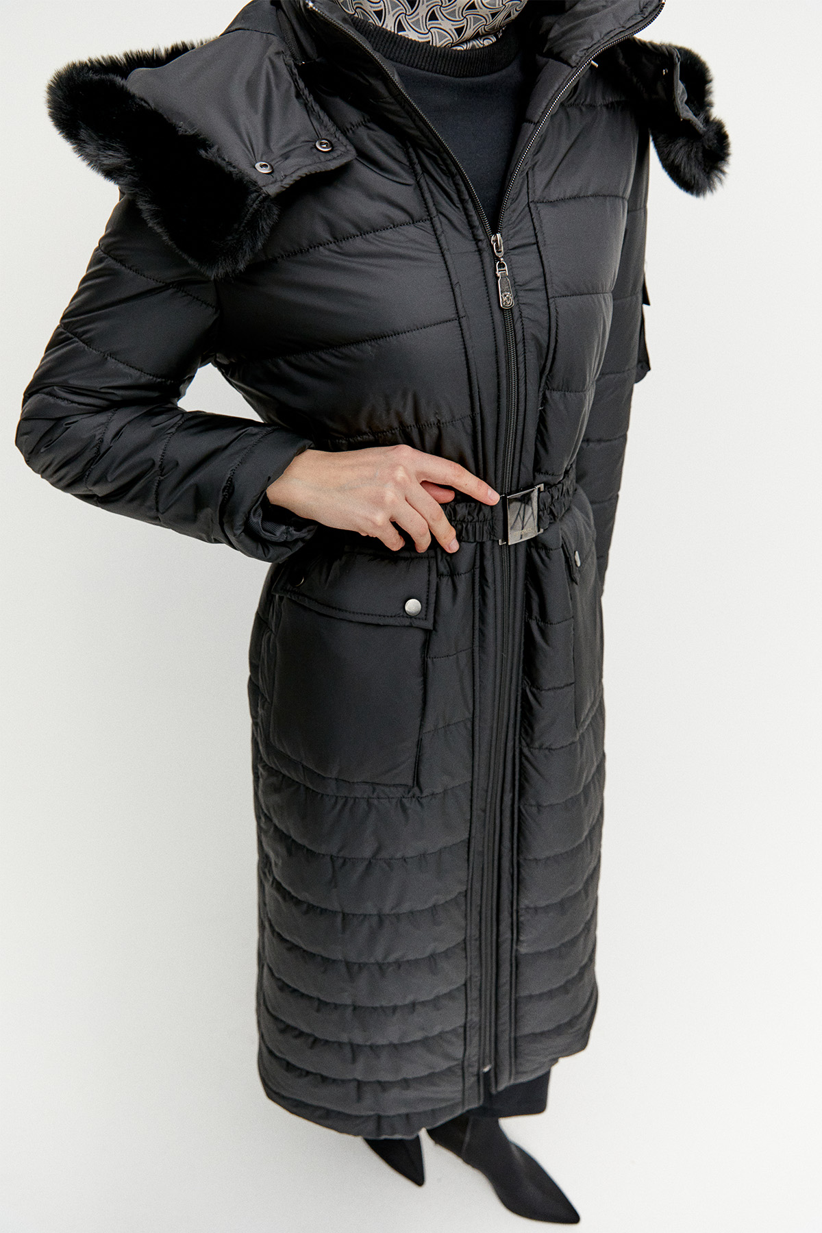 Seyyar Kapüşonlu Kapitone Kaban, Tesettür Giyim