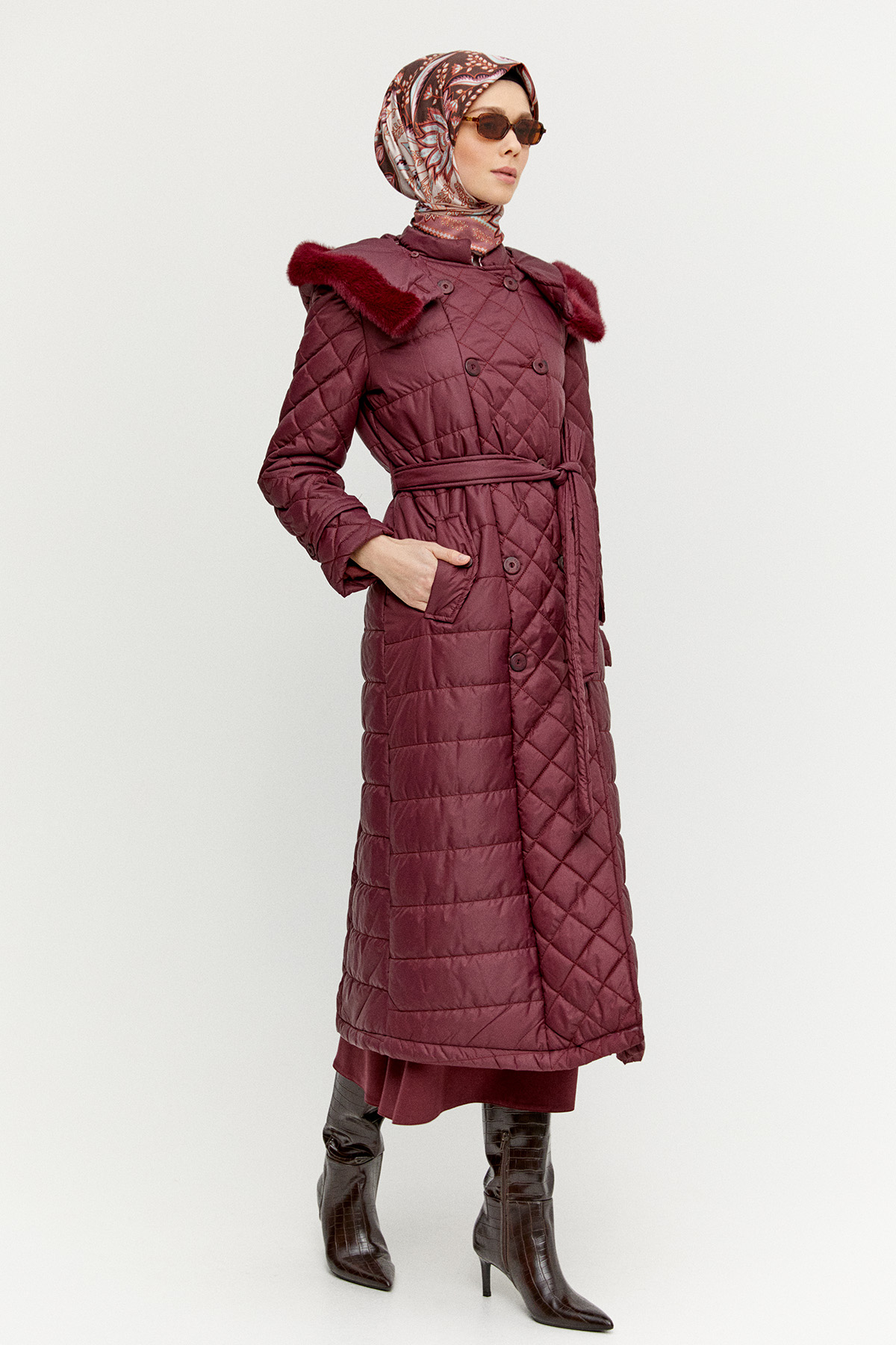 Kuşaklı Seyyar Kapüşonlu Şişme Kaban, Tesettür Giyim