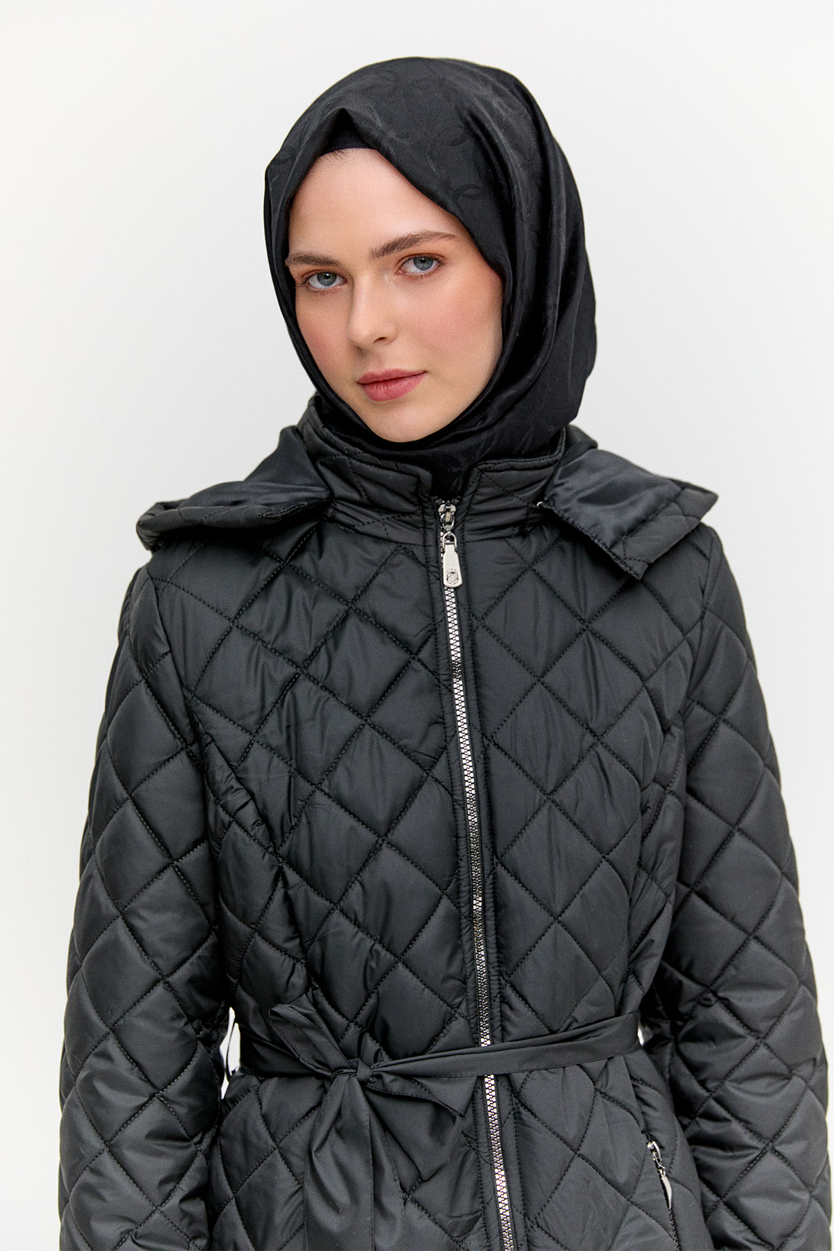 Kapüşonlu Kapitone Kaban, Tesettür Giyim