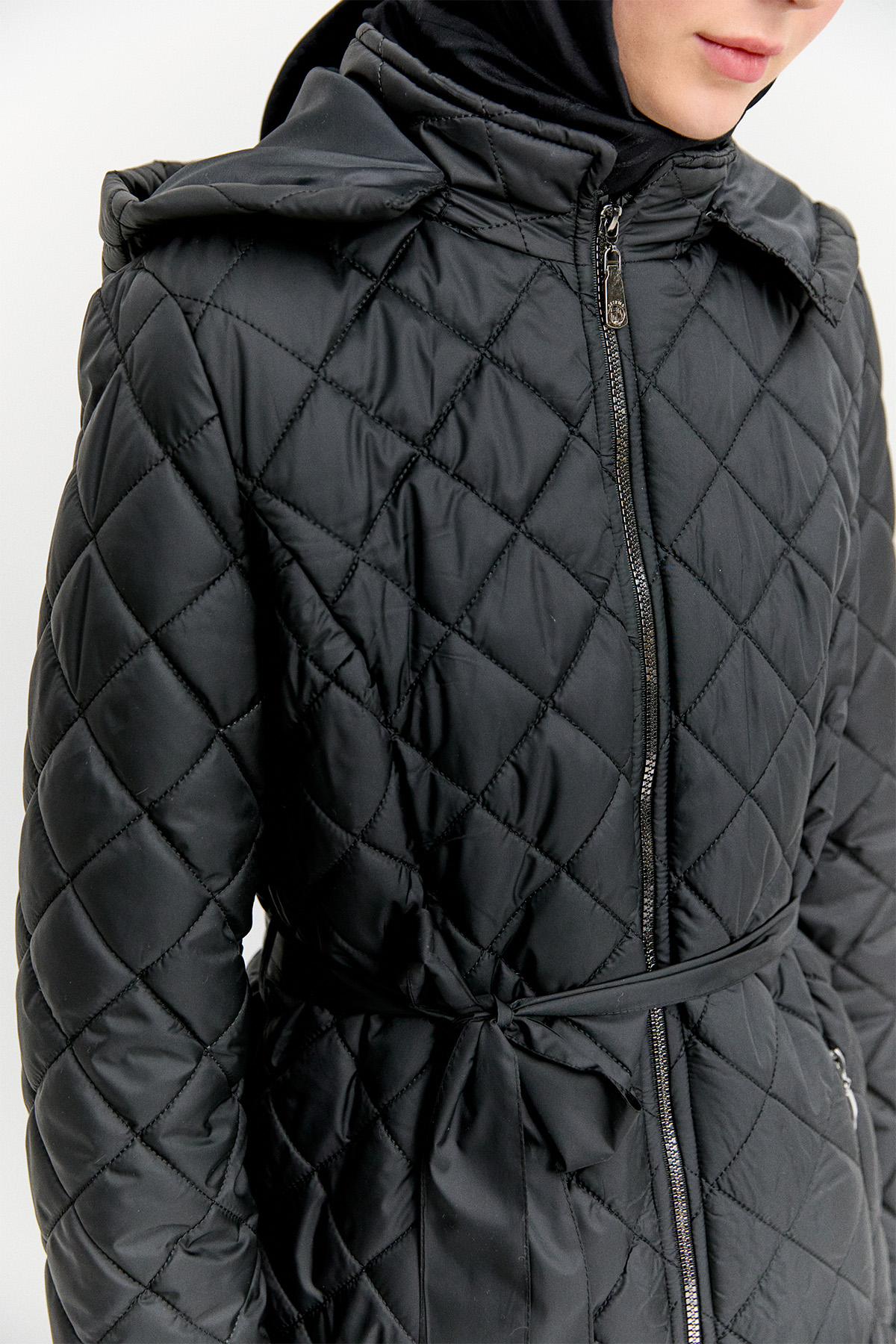 Kapüşonlu Kapitone Kaban, Tesettür Giyim