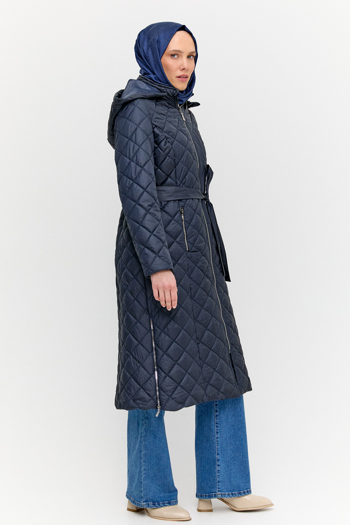 Kapüşonlu Kapitone Kaban, Tesettür Giyim