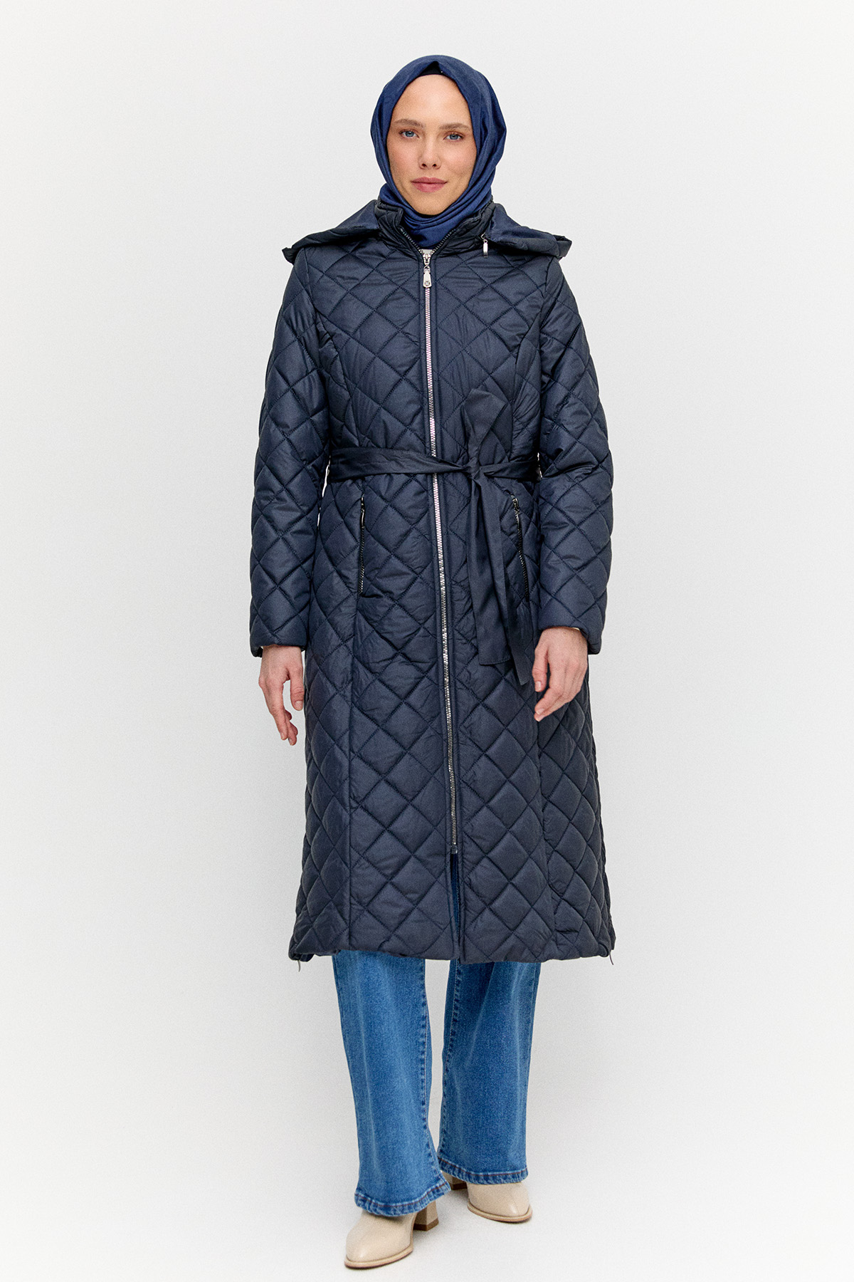 Kapüşonlu Kapitone Kaban, Tesettür Giyim