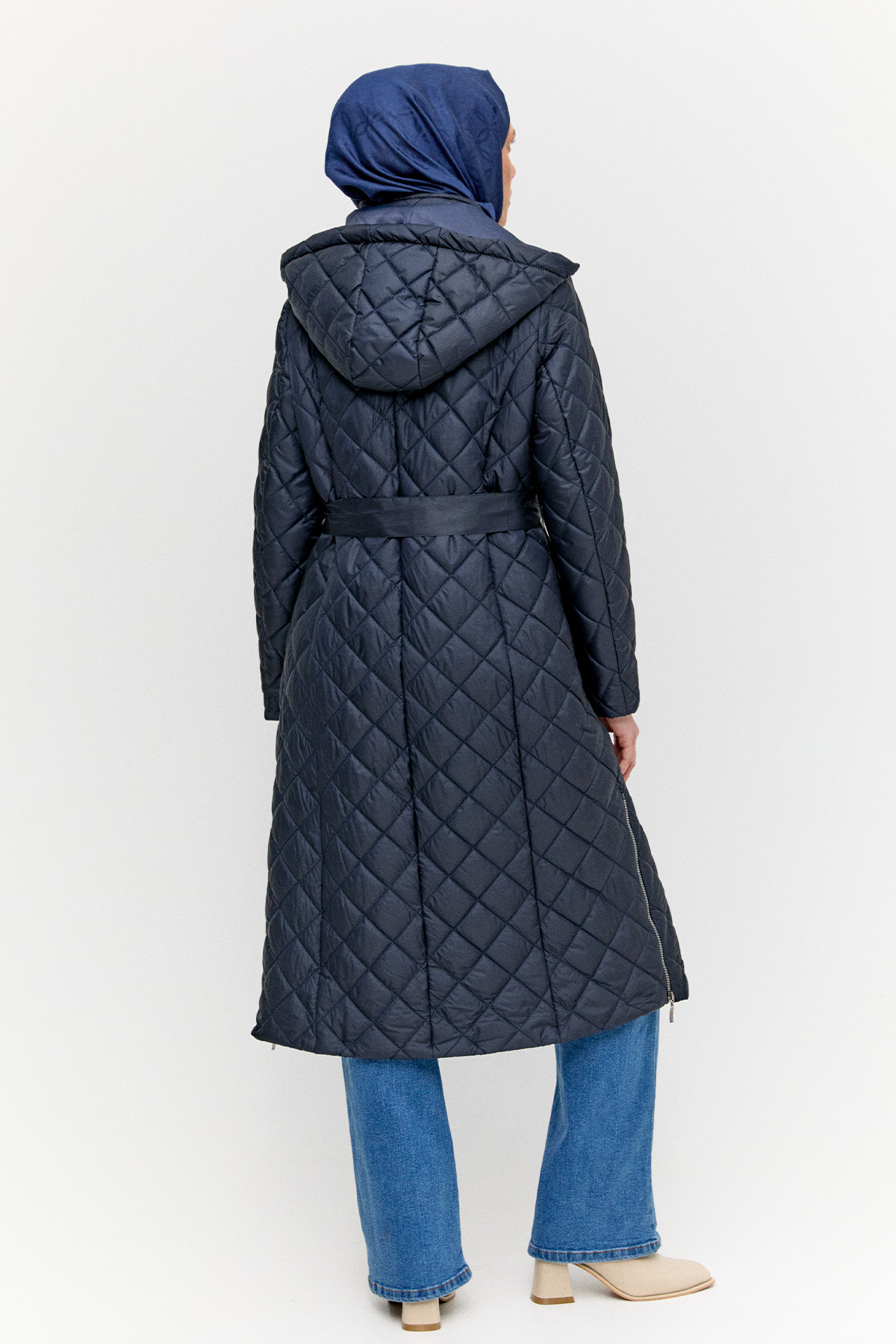 Kapüşonlu Kapitone Kaban, Tesettür Giyim