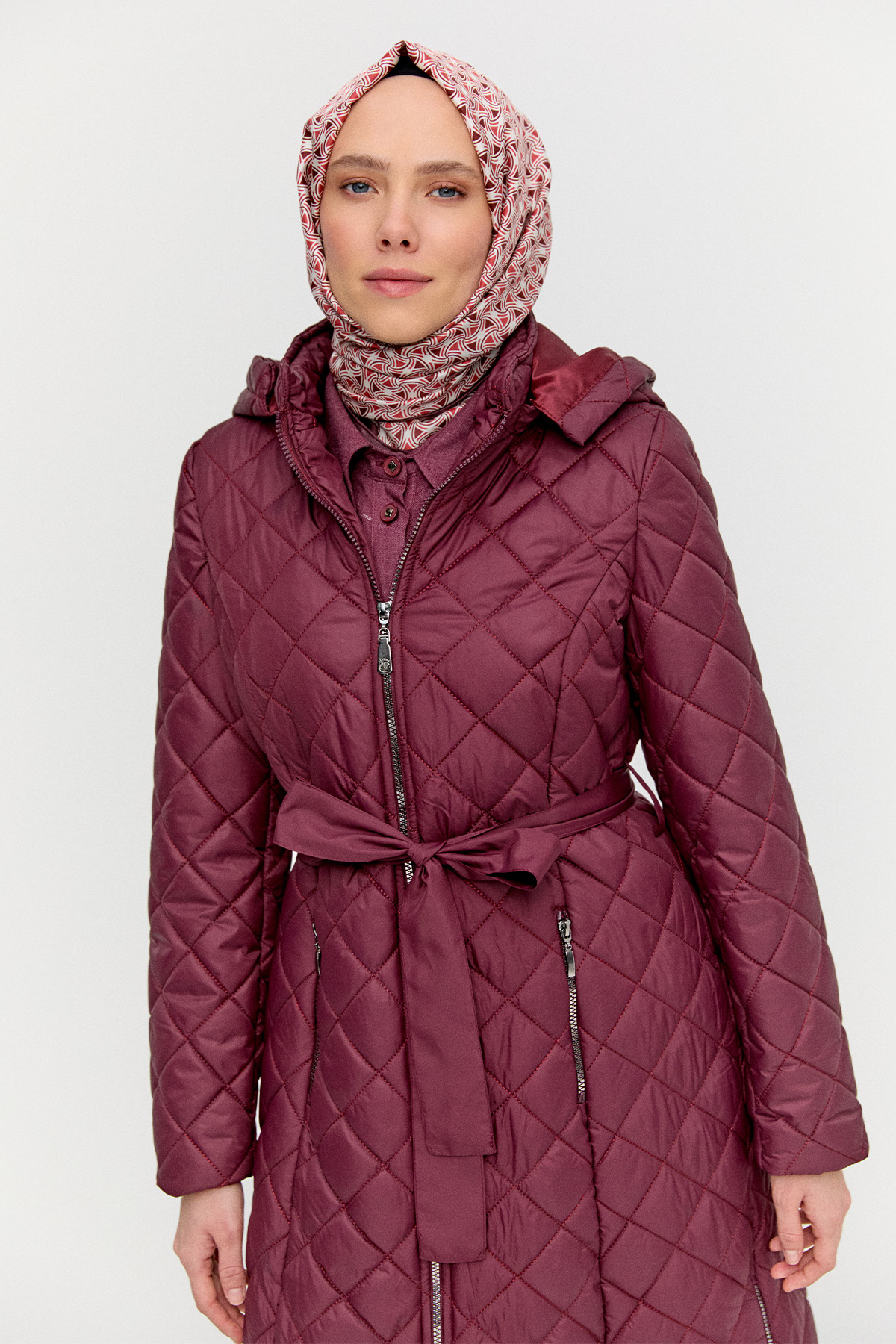 Kapüşonlu Kapitone Kaban, Tesettür Giyim