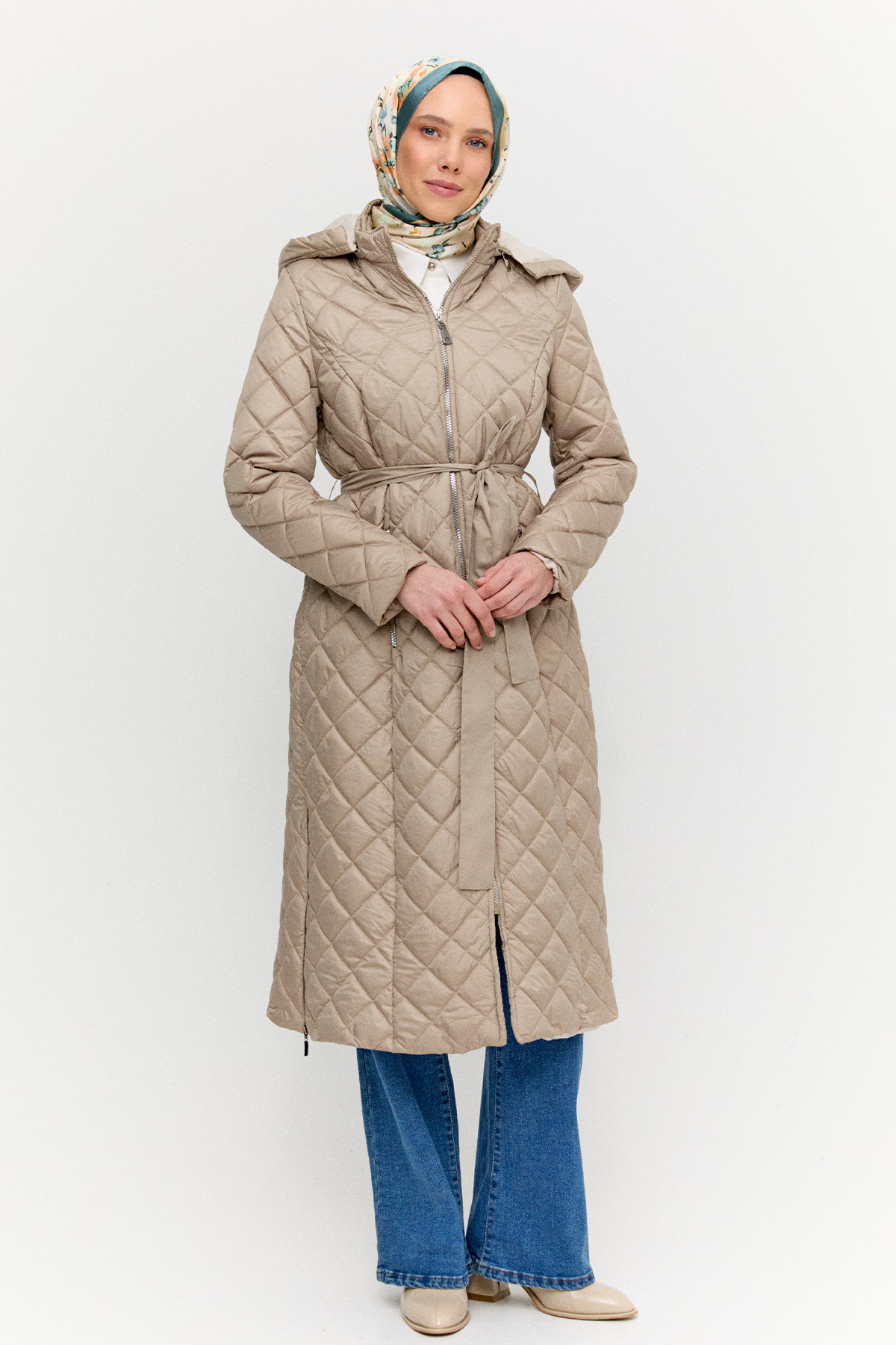 Kapüşonlu Kapitone Kaban, Tesettür Giyim