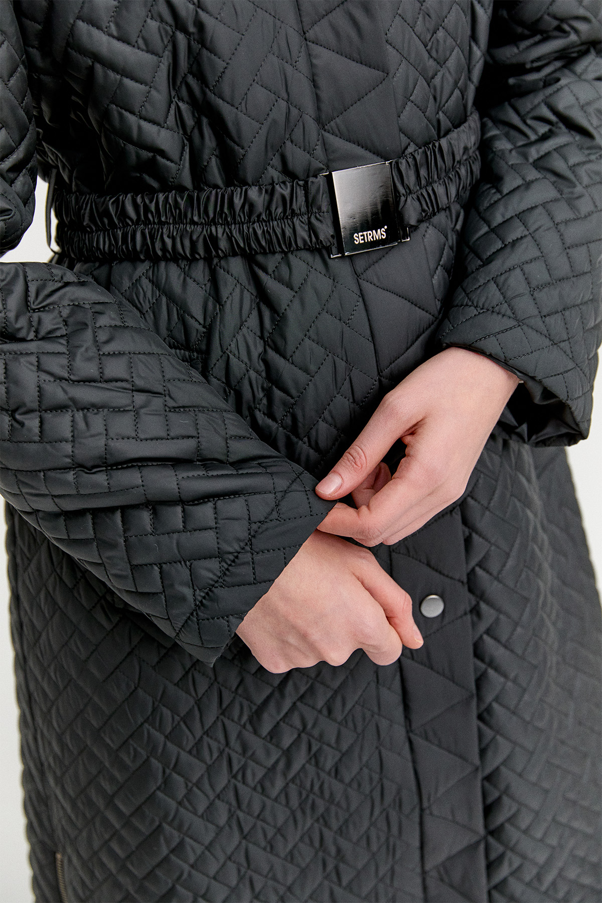 Yüksek Yaka Kapitone Kaban, Tesettür Giyim