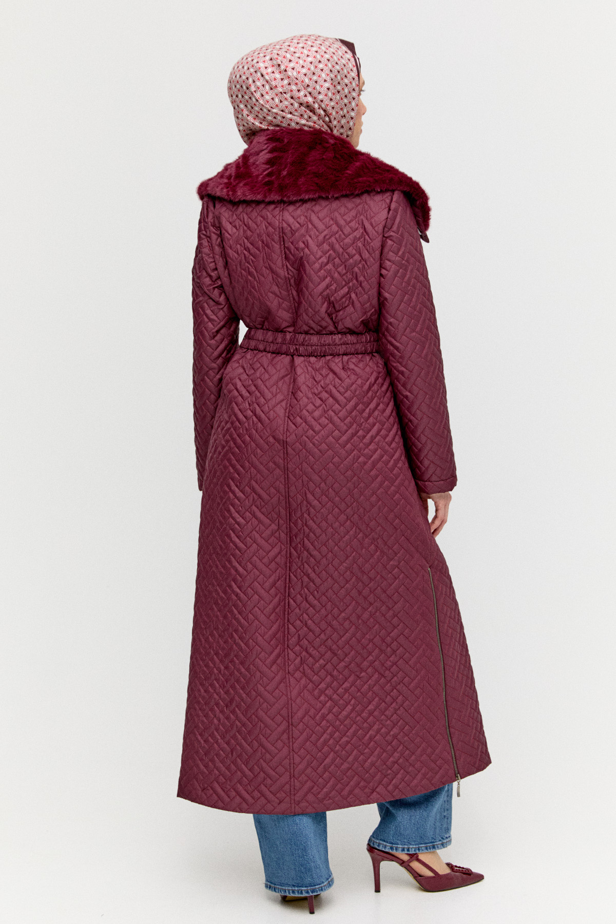 Yüksek Yaka Kapitone Kaban, Tesettür Giyim