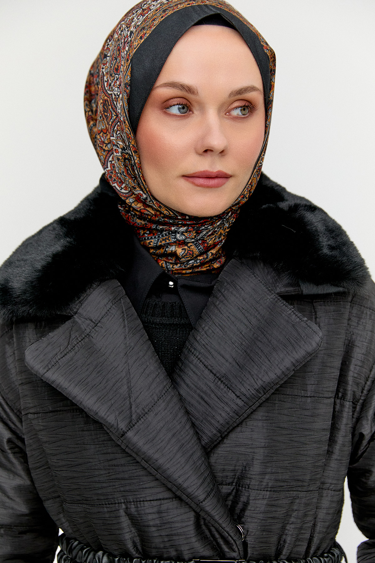 Suni Kürk Detaylı Kapitone Kaban, Tesettür Giyim