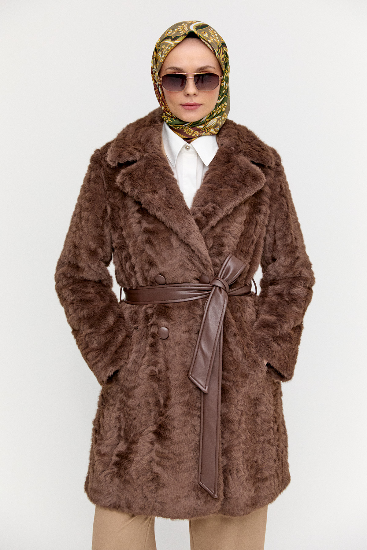 Kruvaze Kuşaklı Kürk Kaban, Tesettür Giyim