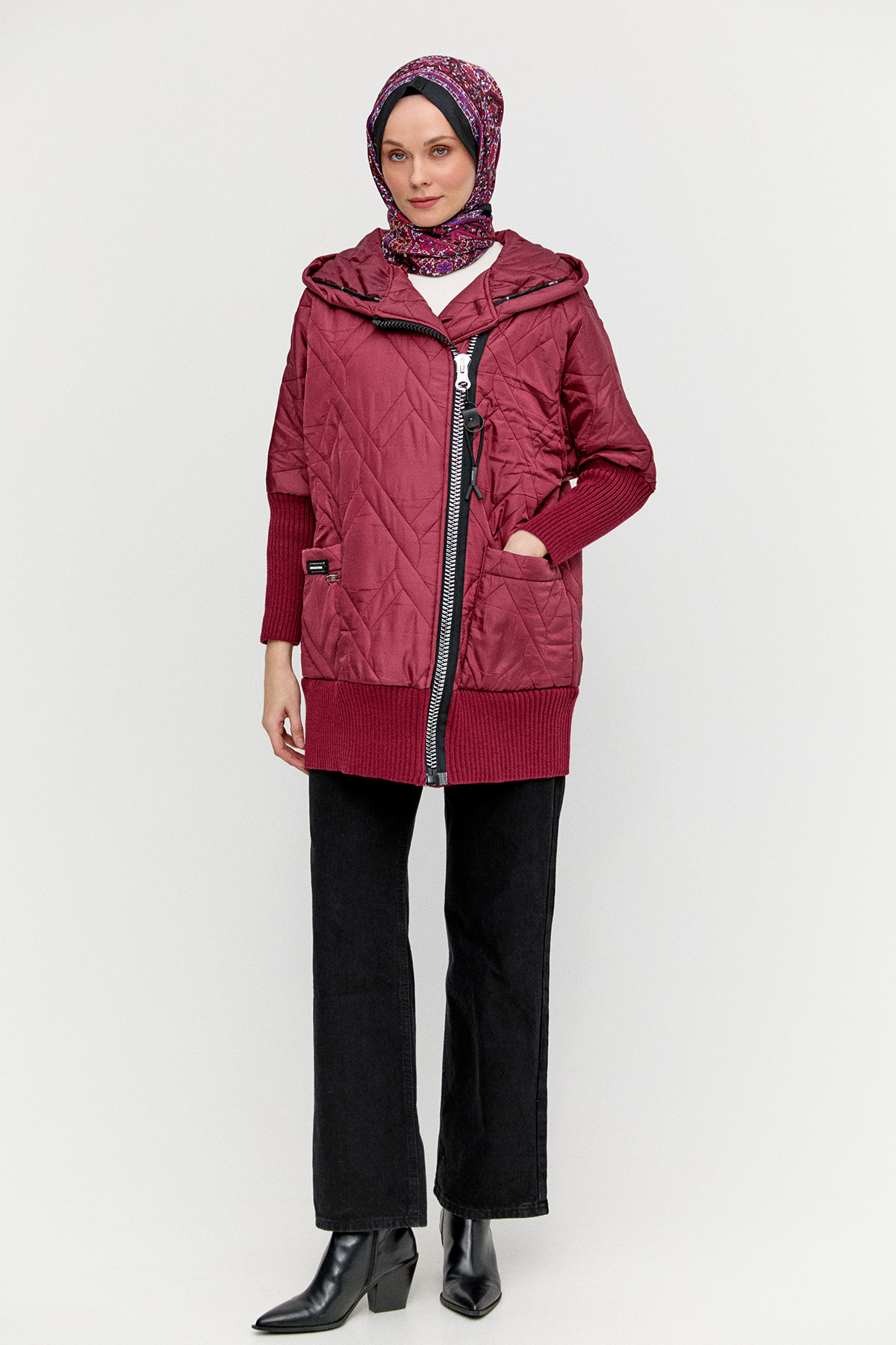 Kapüşonlu Sportif Kapitone Kaban, Tesettür Giyim