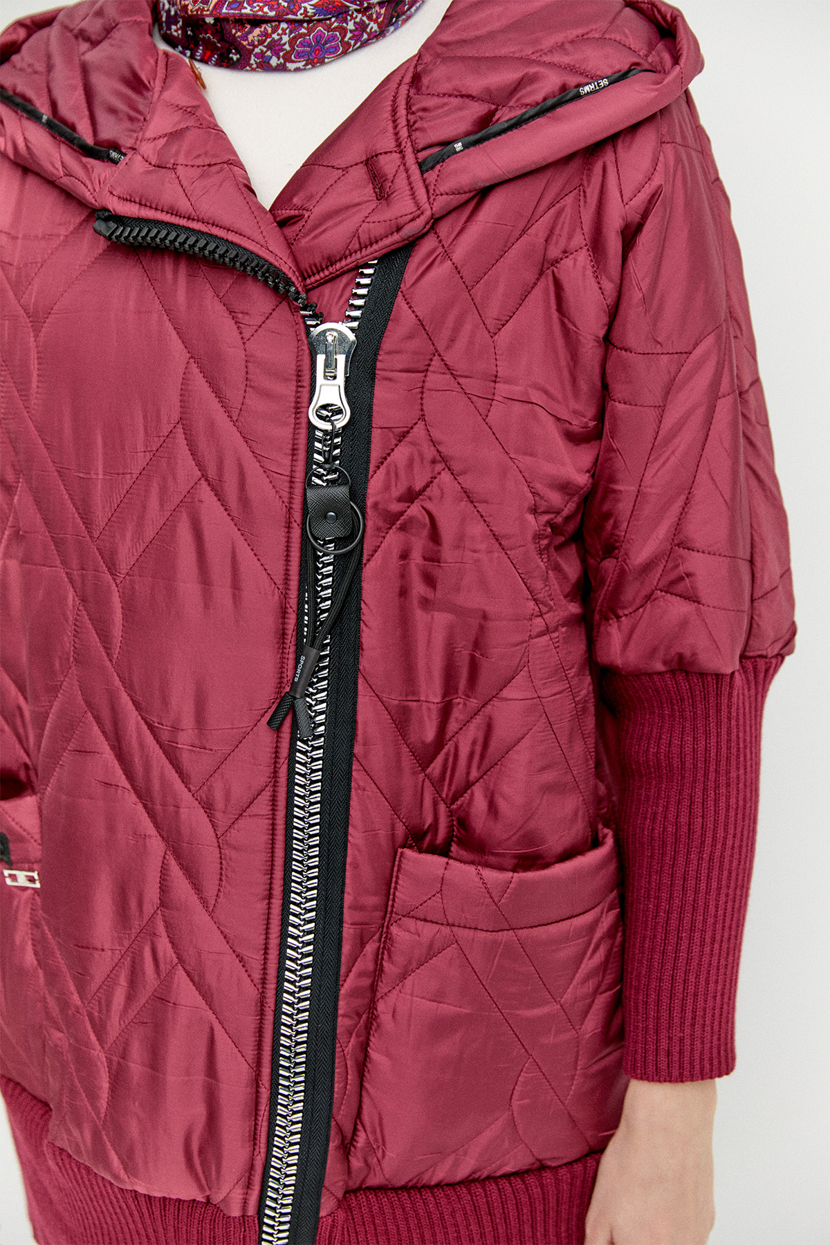 Kapüşonlu Sportif Kapitone Kaban, Tesettür Giyim