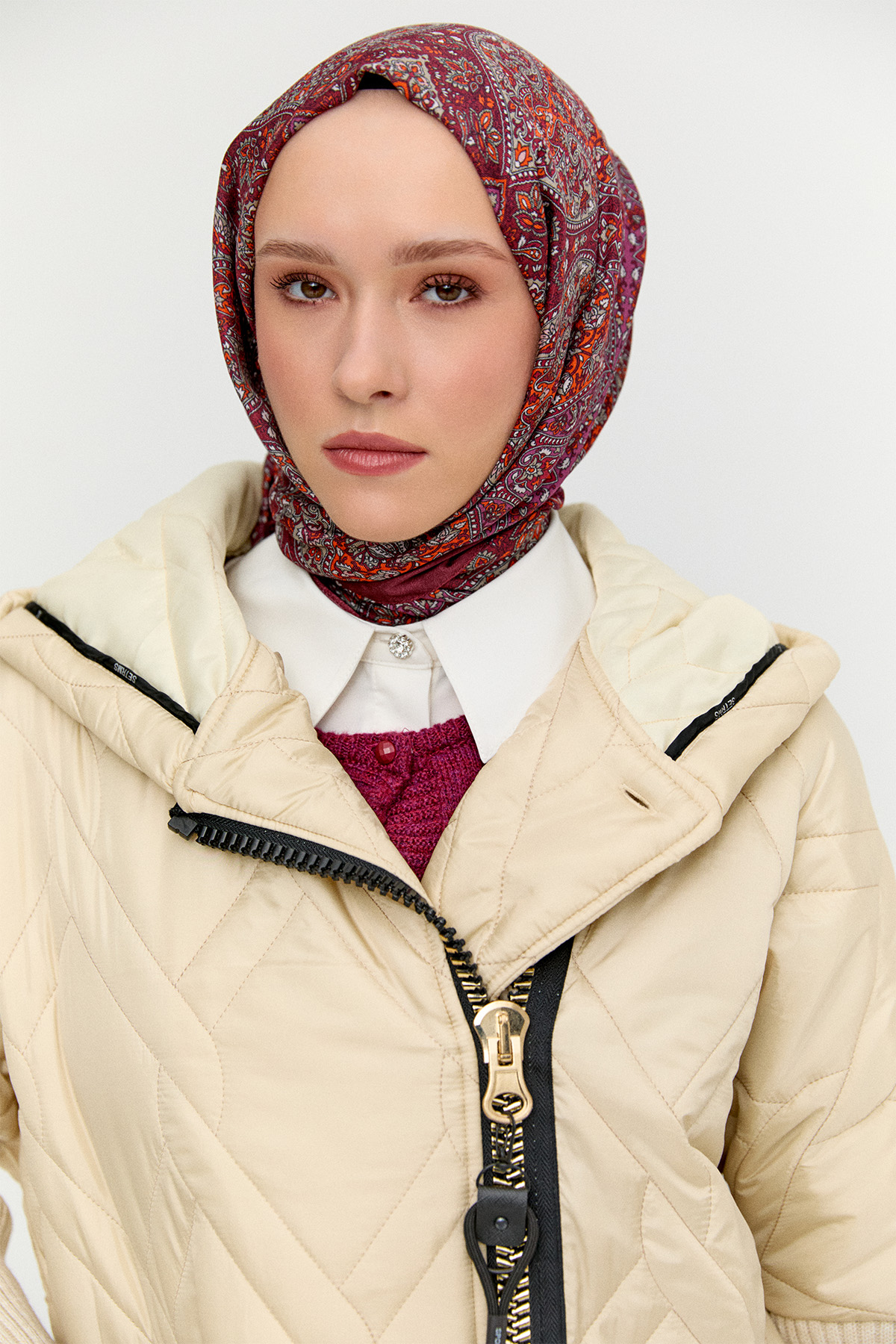 Kapüşonlu Sportif Kapitone Kaban, Tesettür Giyim