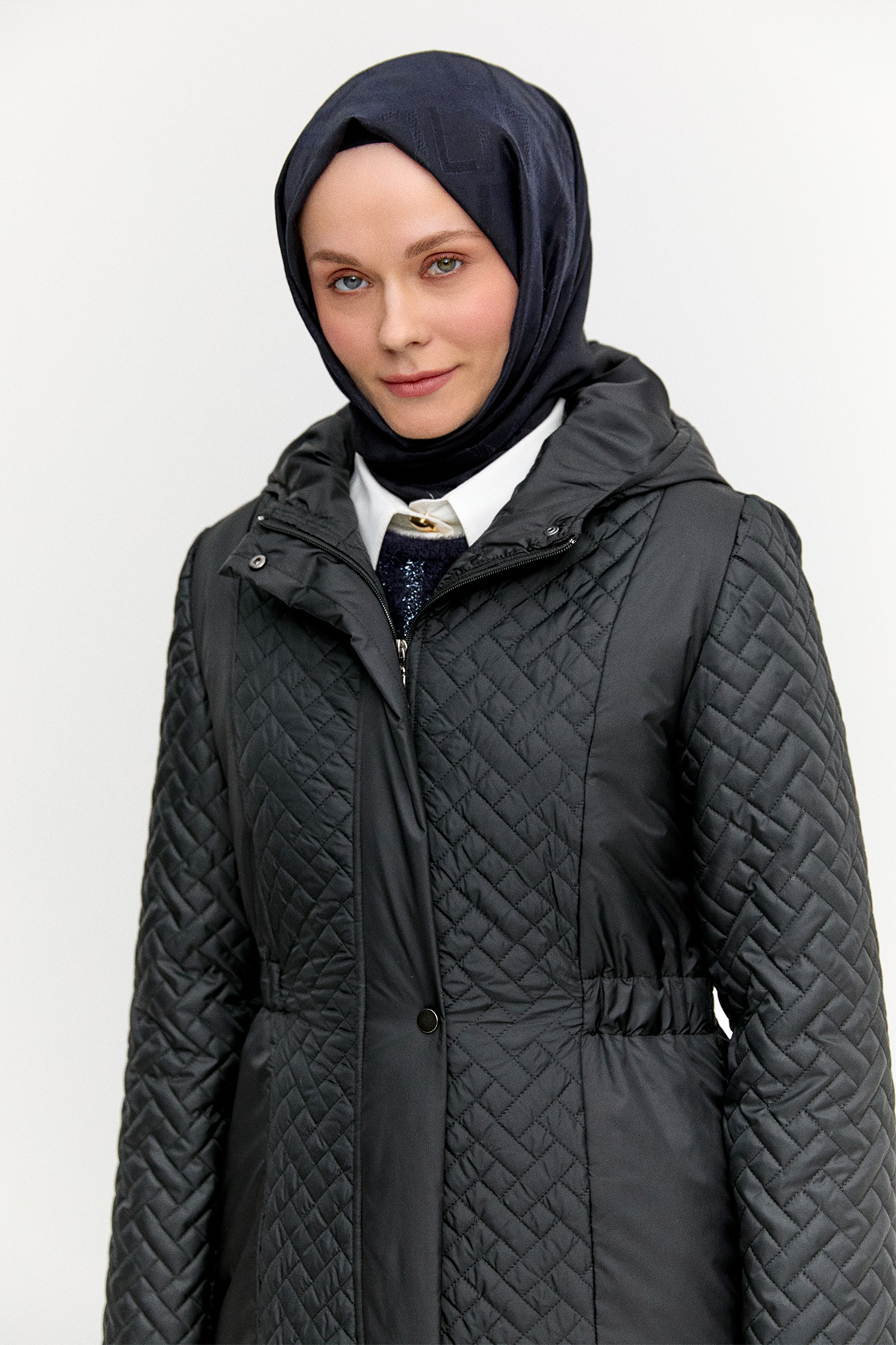 Kapüşonlu Kapitone Kaban, Tesettür Giyim