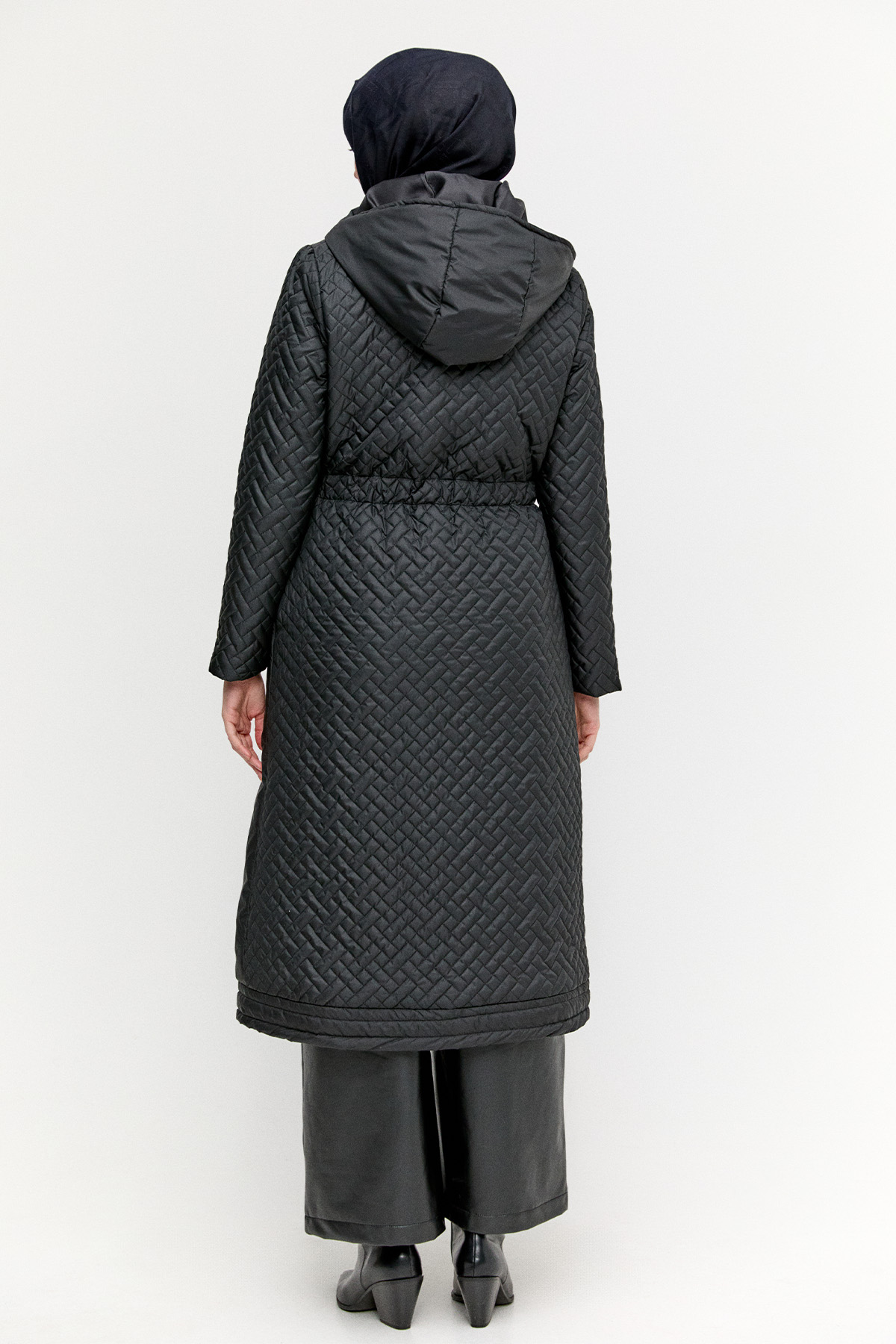 Kapüşonlu Kapitone Kaban, Tesettür Giyim