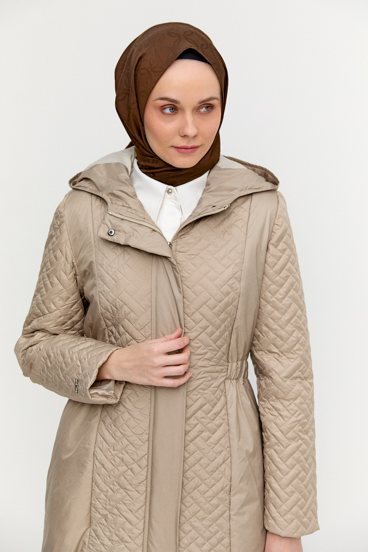 Kapüşonlu Kapitone Kaban, Tesettür Giyim