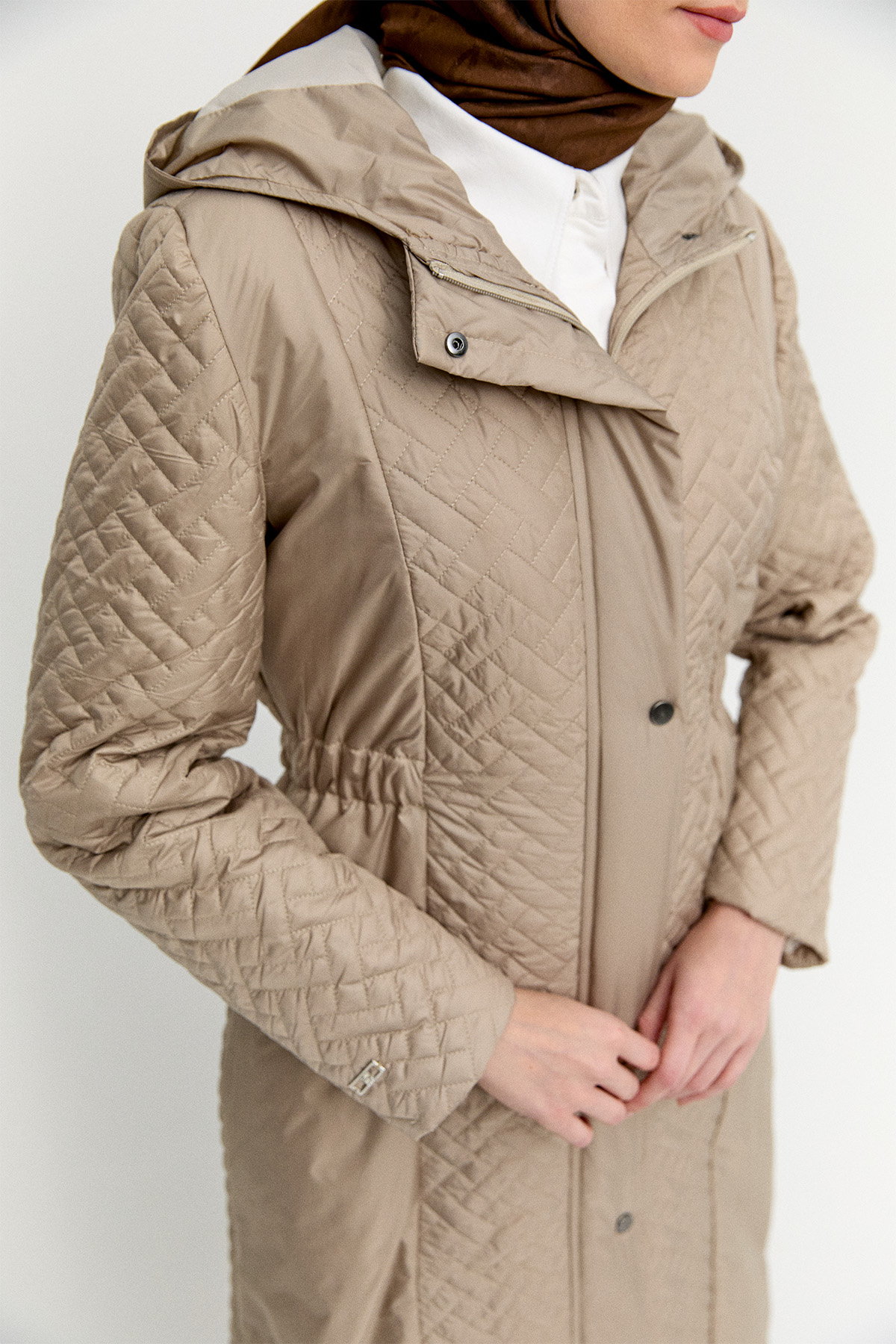 Kapüşonlu Kapitone Kaban, Tesettür Giyim