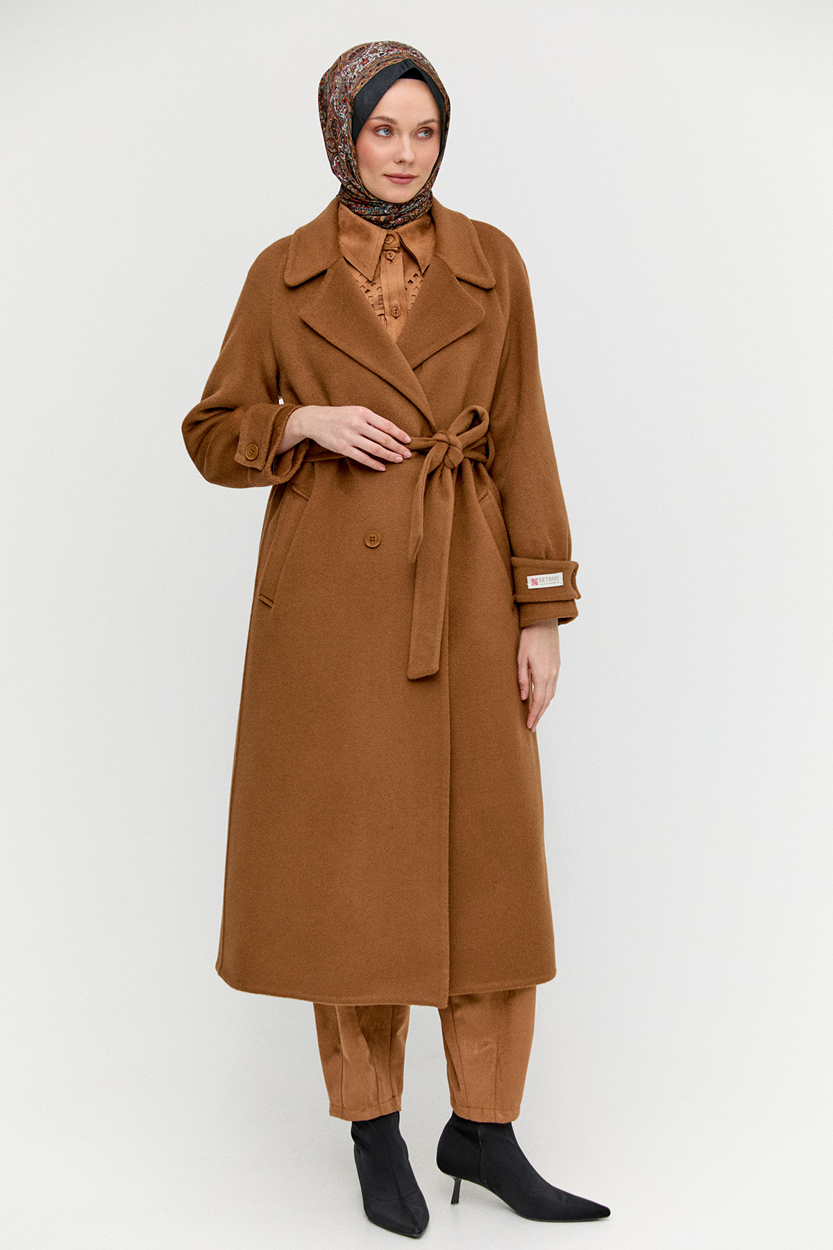 Yün Kruvaze Kaban, Tesettür Giyim