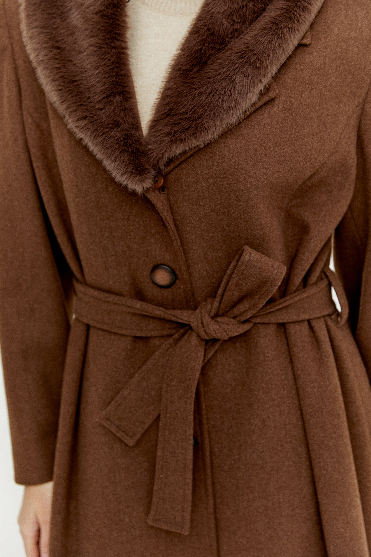 Kuşaklı Suni Kürk Yakalı Büyük Beden Manto