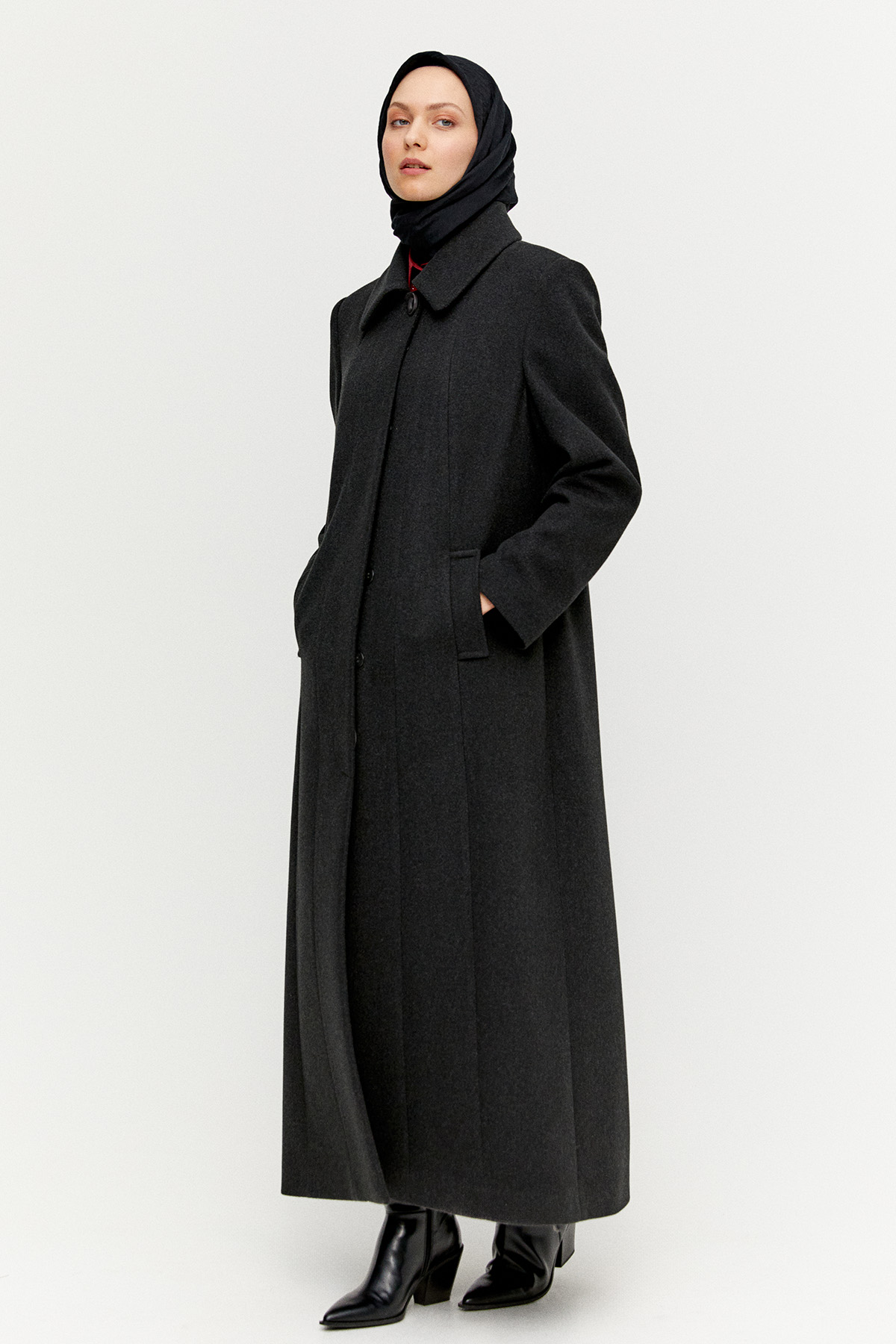 Büyük Beden Dikiş Detaylı Kaşe Manto