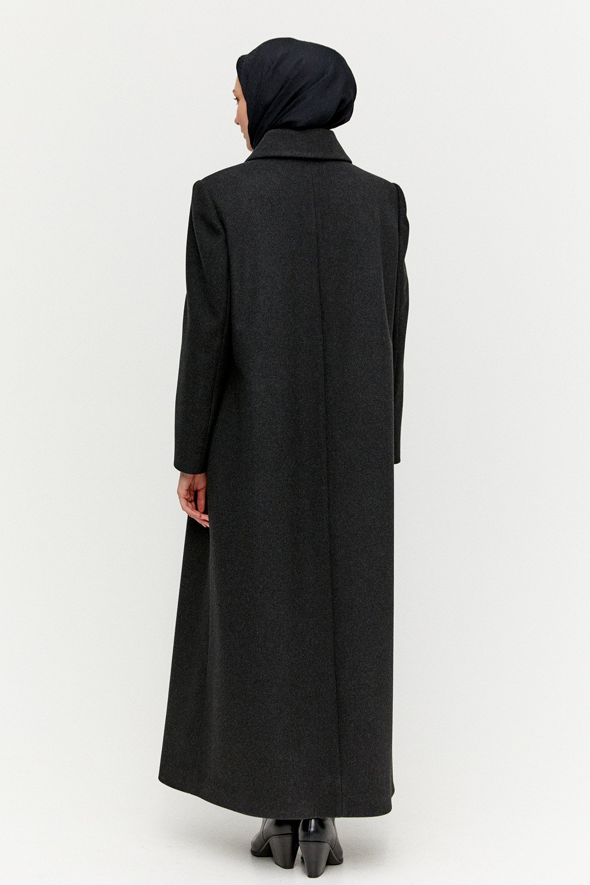 Büyük Beden Dikiş Detaylı Kaşe Manto