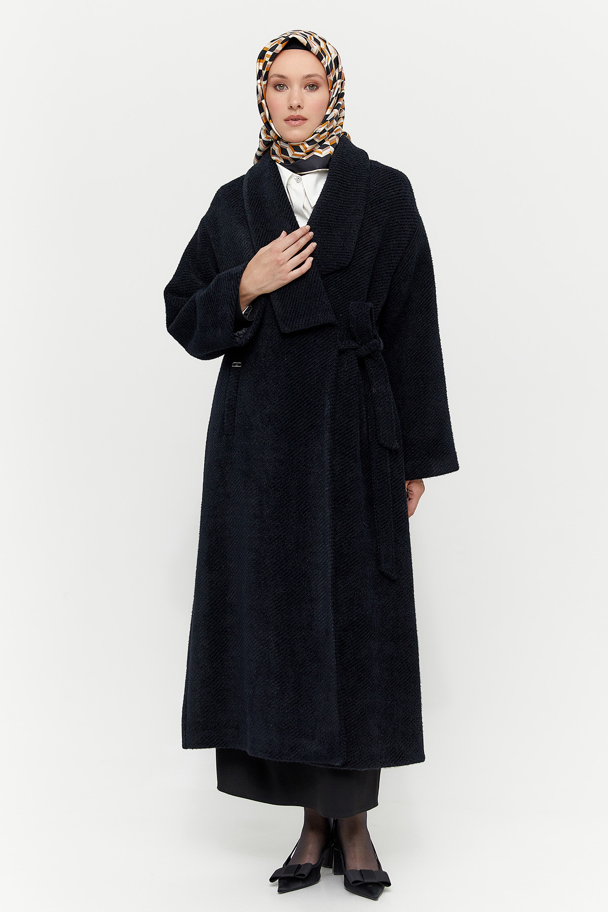 Asimetrik Yaka Oversize Manto