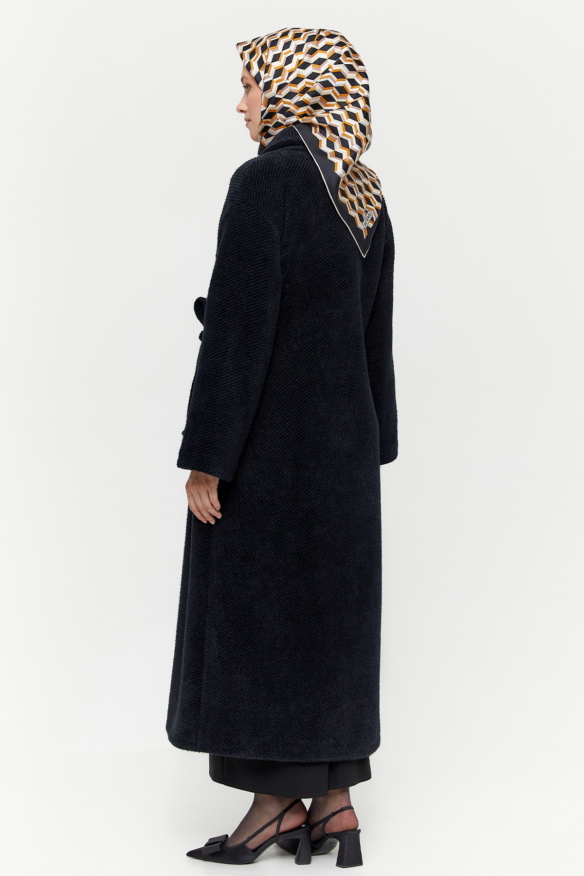 Asimetrik Yaka Oversize Manto