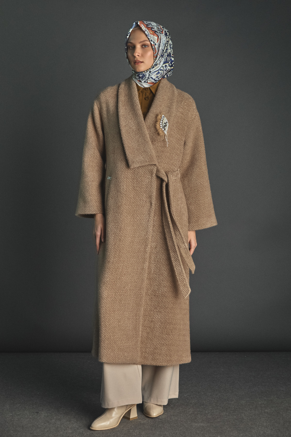 Asimetrik Yaka Oversize Manto