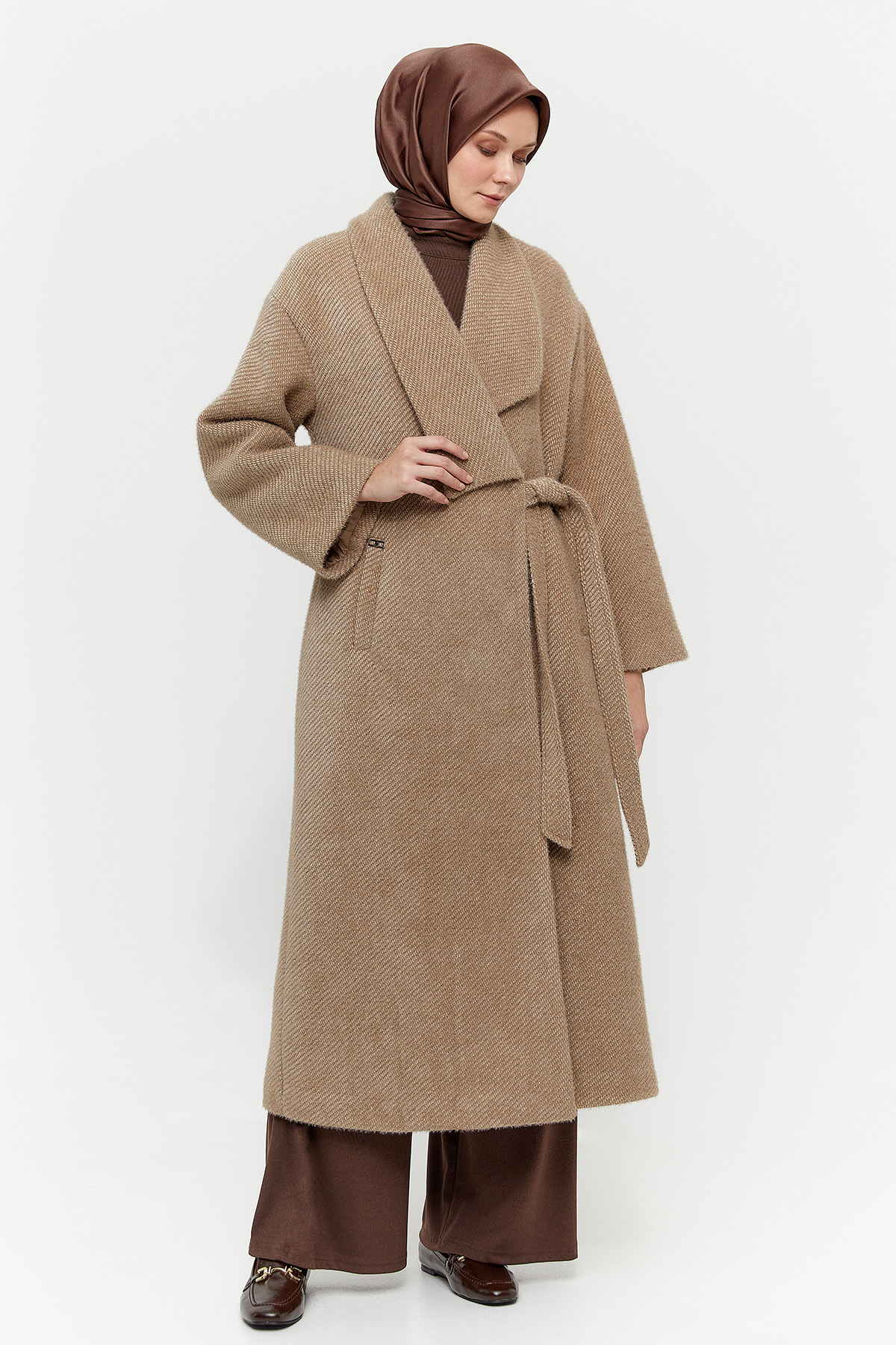 Asimetrik Yaka Oversize Manto