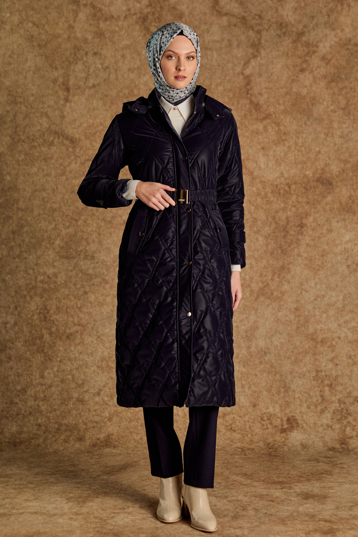 Kapüşonu Çıkarılabilir Kapitone Kaban