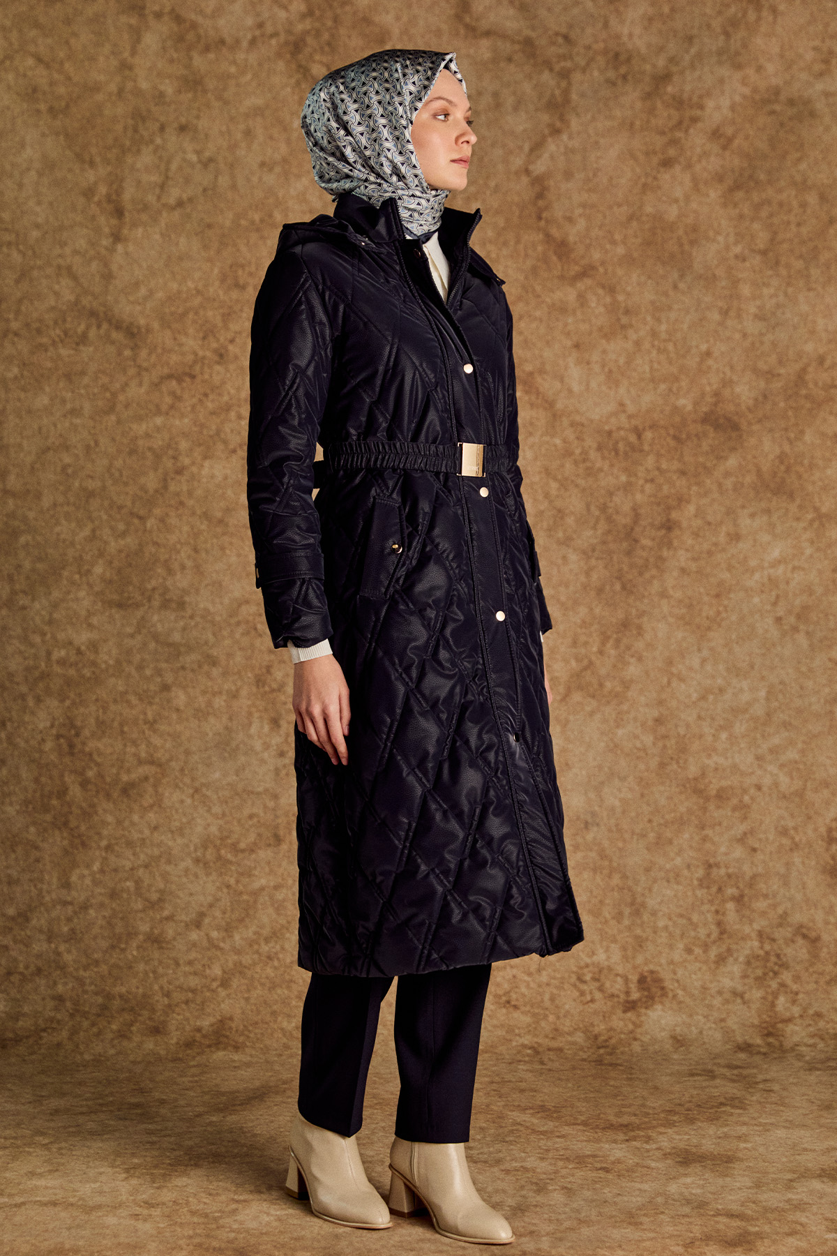 Kapüşonu Çıkarılabilir Kapitone Kaban