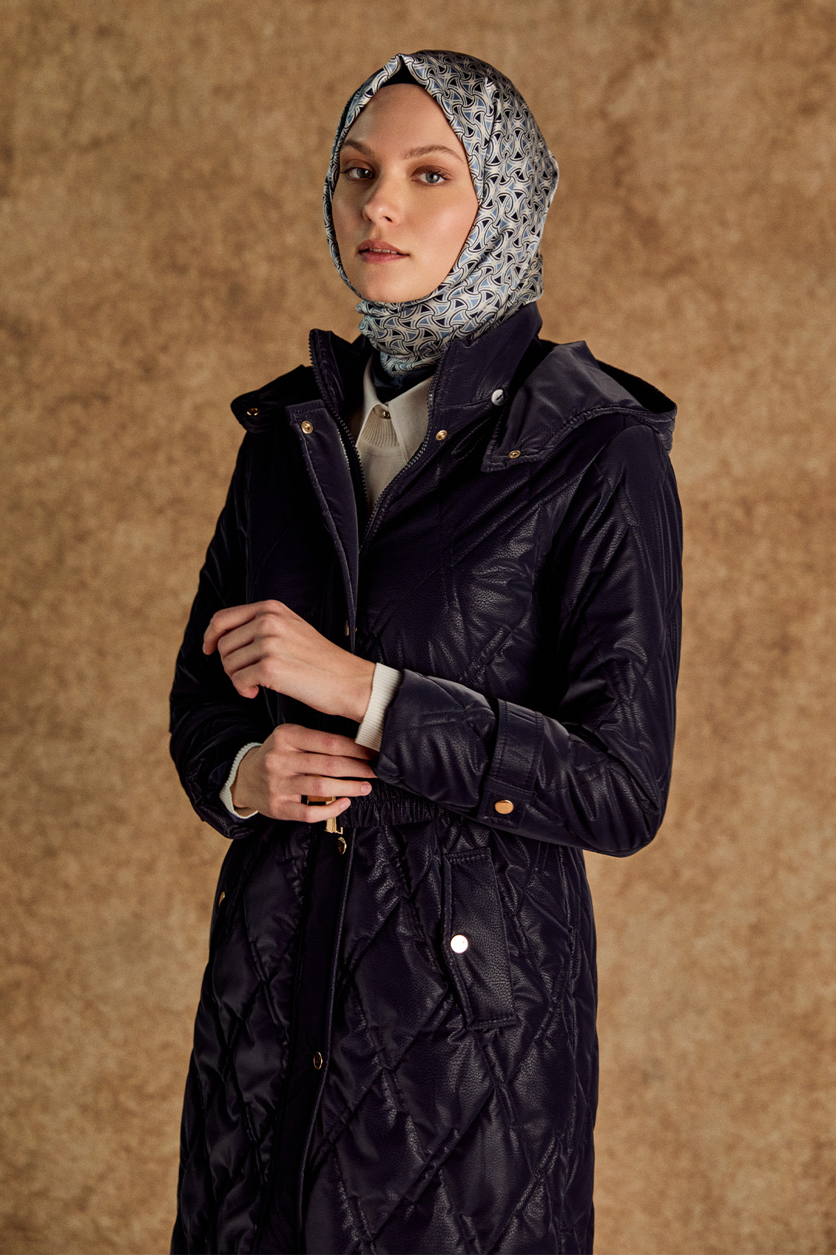 Kapüşonu Çıkarılabilir Kapitone Kaban