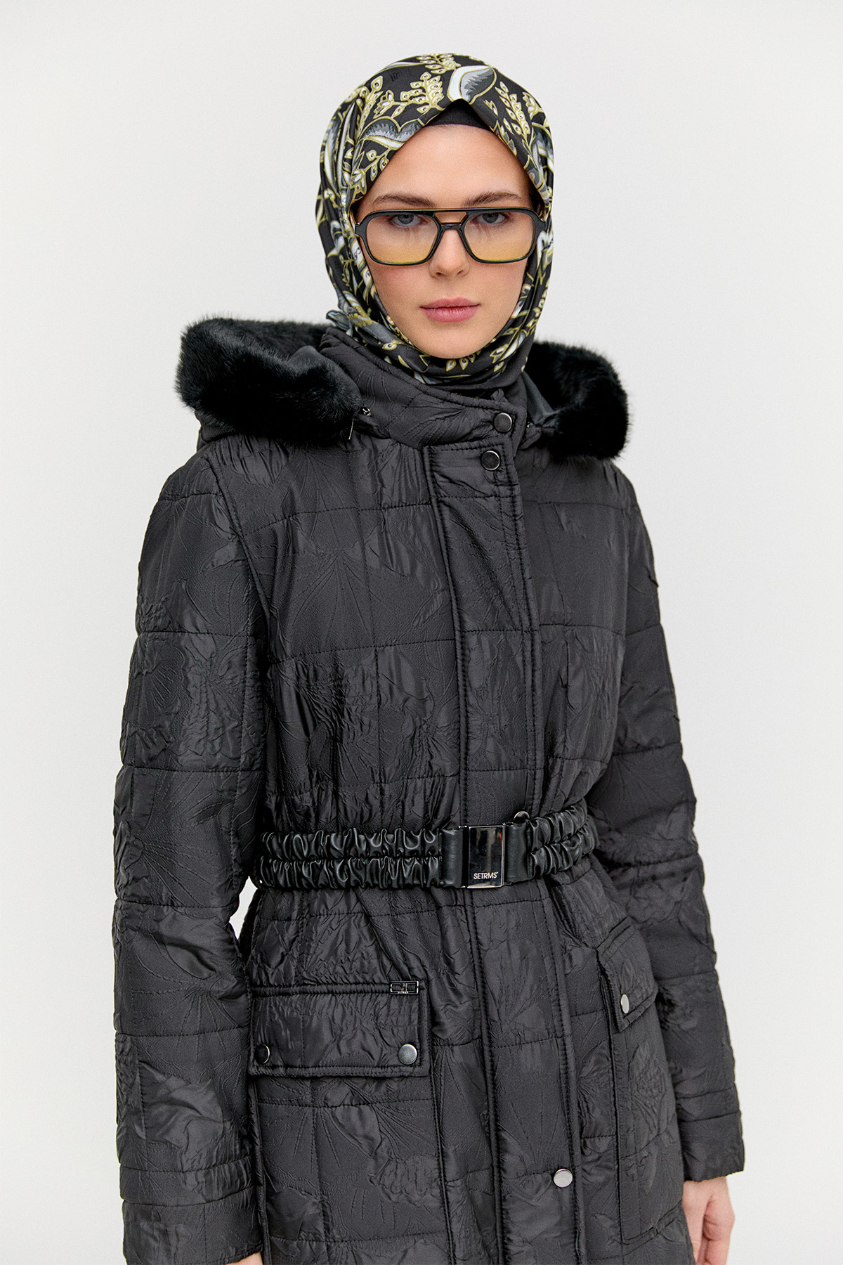 Seyyar Kapüşonlu Şişme Kaban, Tesettür Giyim