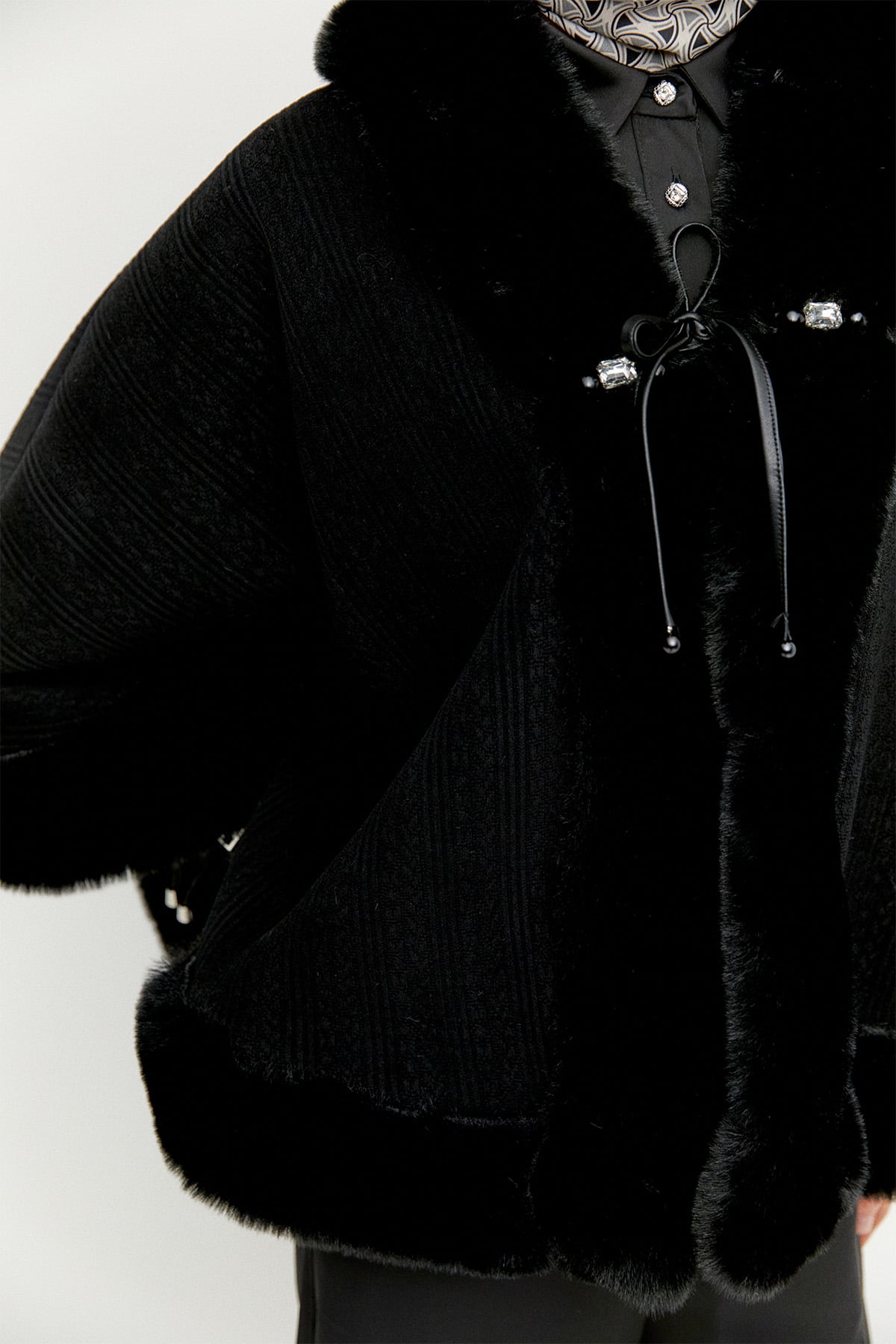 Suni Kürk Kombinli Pelerin, Tesettür Giyim