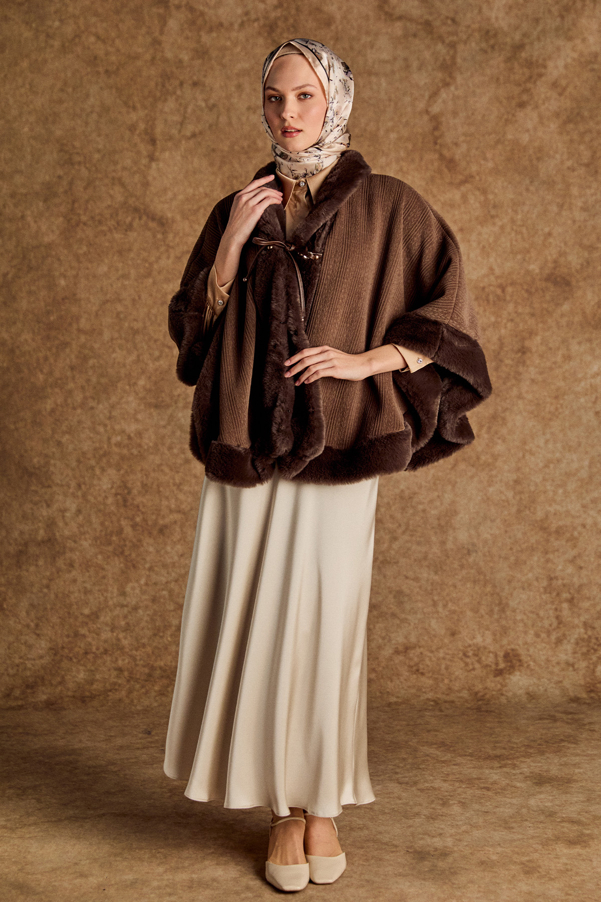 Suni Kürk Kombinli Pelerin