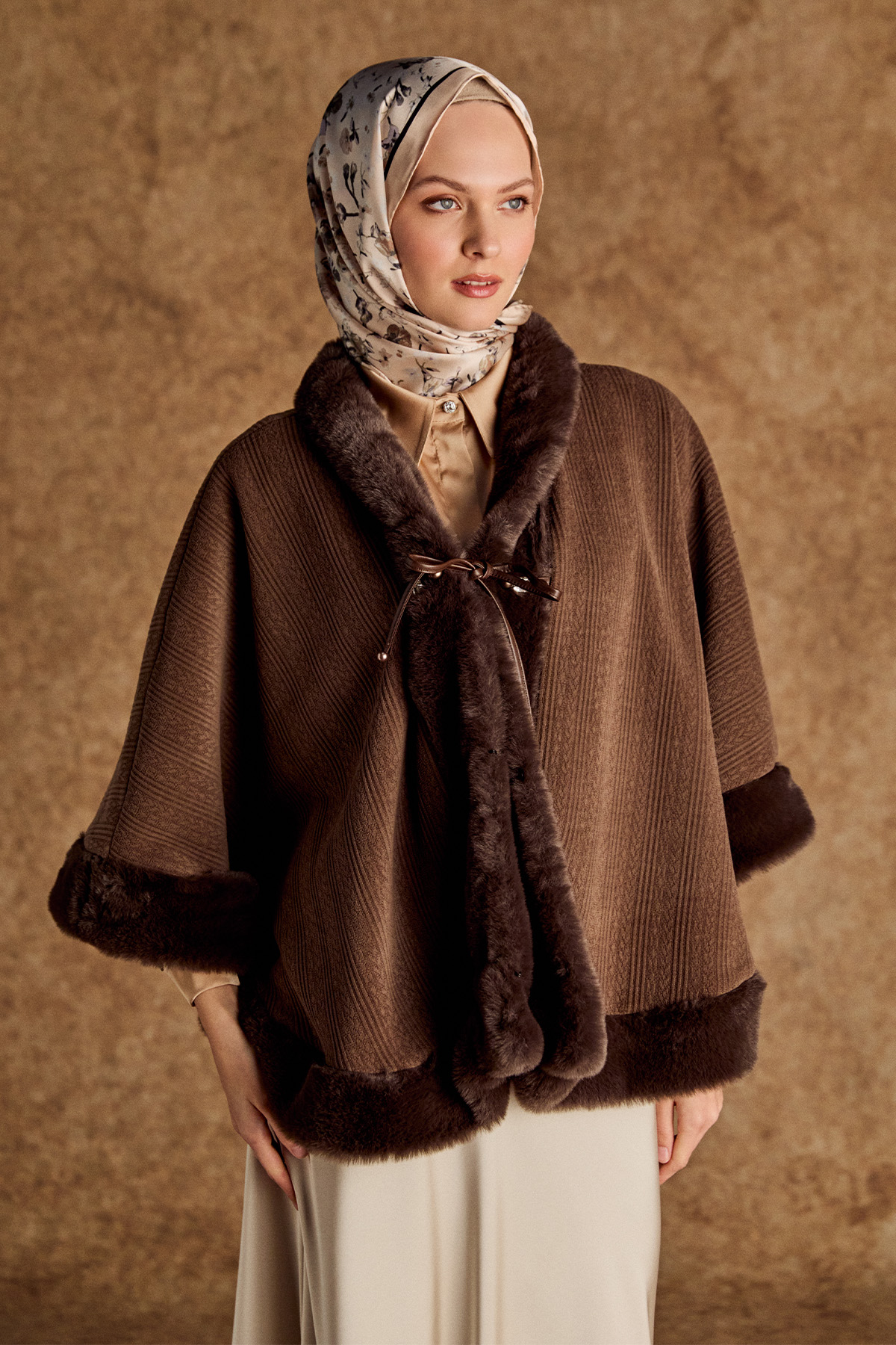 Suni Kürk Kombinli Pelerin