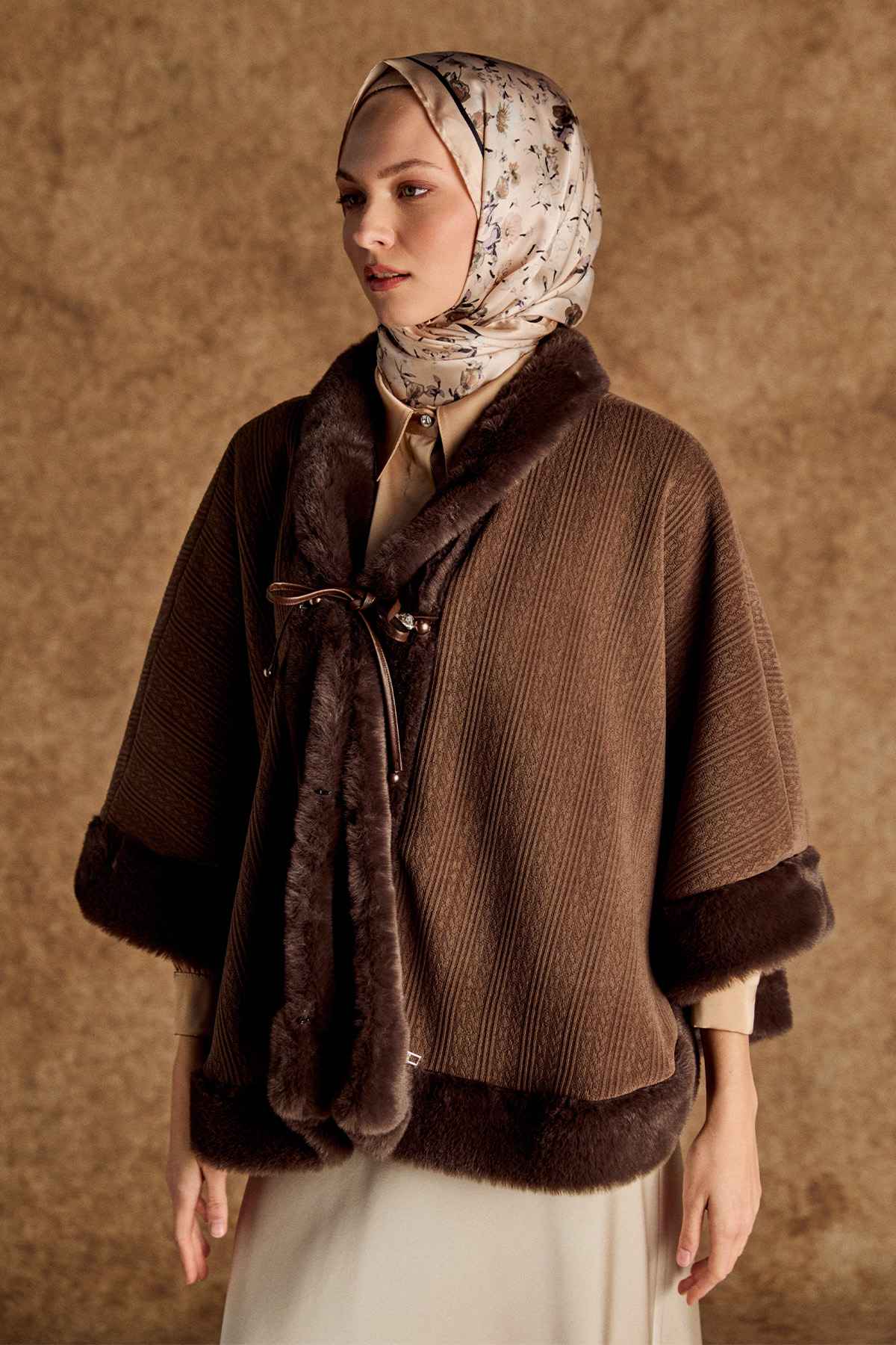 Suni Kürk Kombinli Pelerin