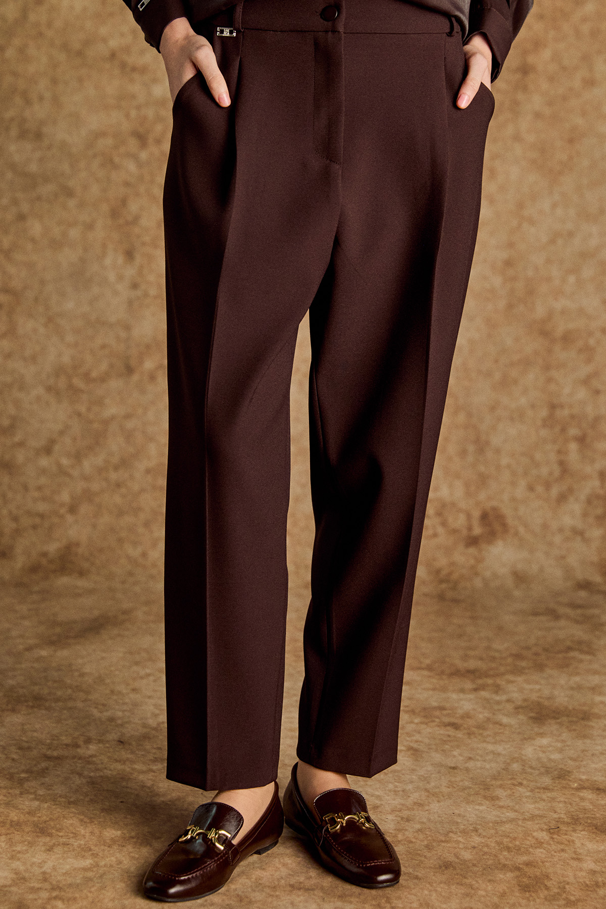 Tek Pileli Havuç Pantolon